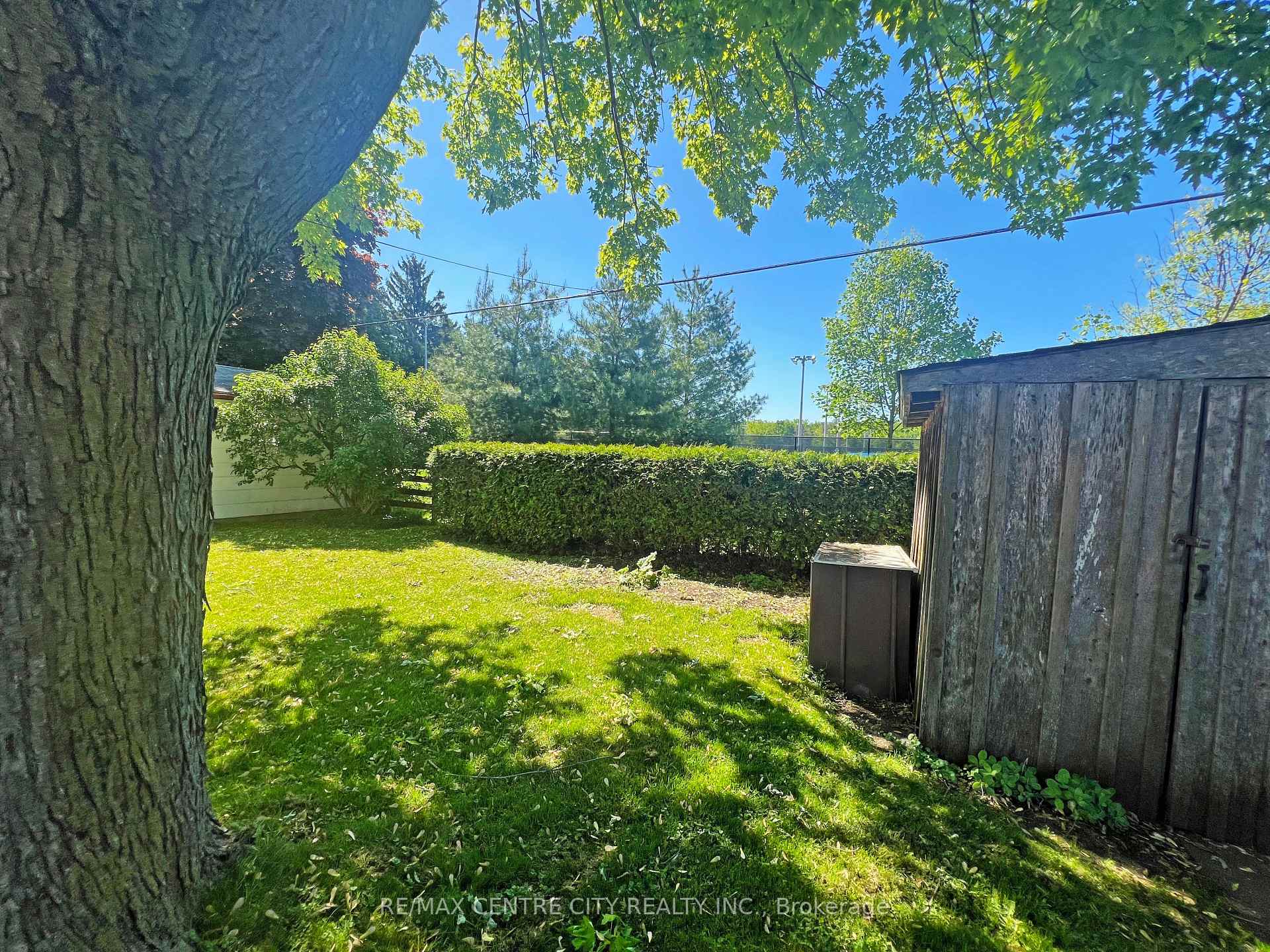 Photo 11 of 14 Bell Avenue, St. Thomas — HOMEH