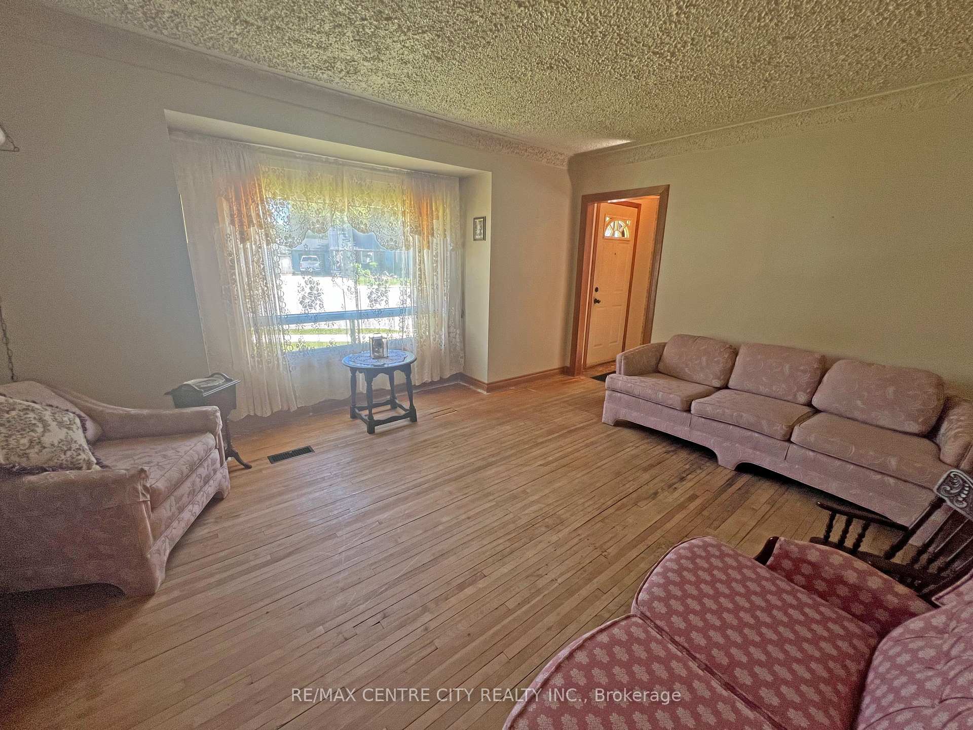 Photo 16 of 14 Bell Avenue, St. Thomas — HOMEH