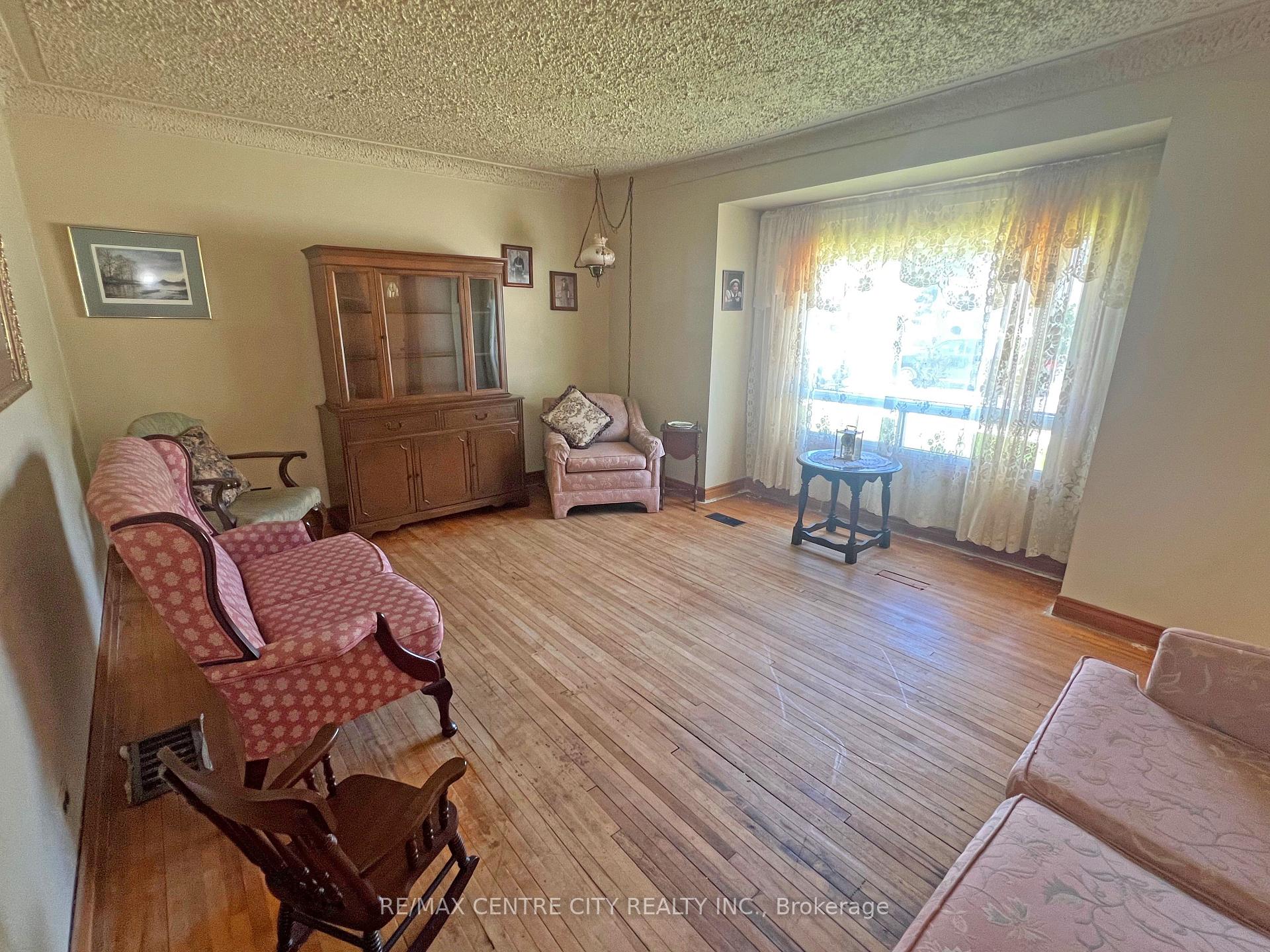 Photo 17 of 14 Bell Avenue, St. Thomas — HOMEH