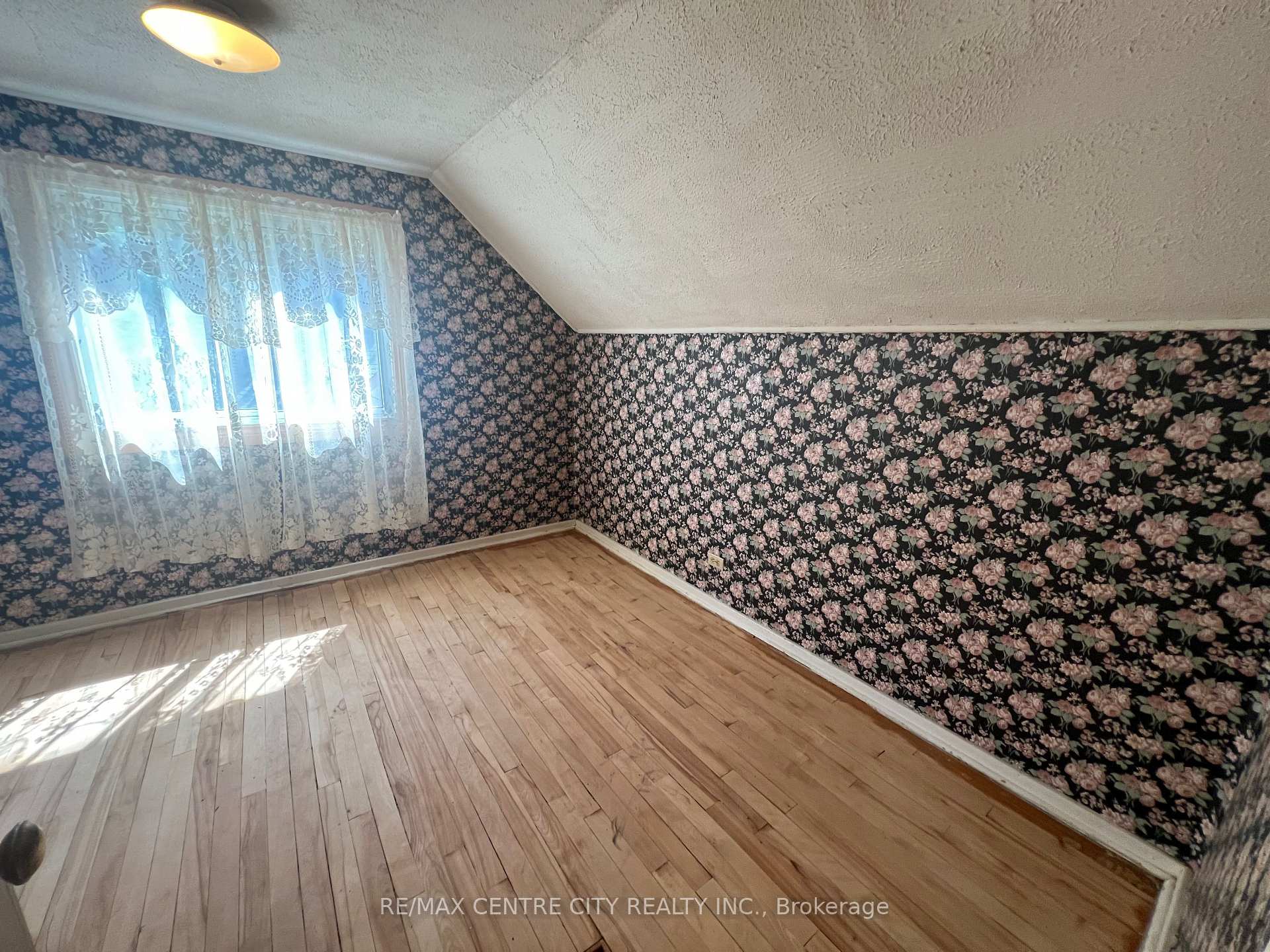Photo 35 of 14 Bell Avenue, St. Thomas — HOMEH