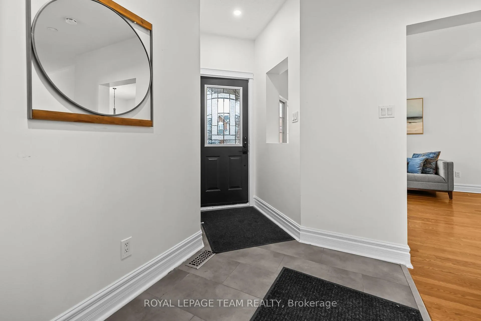 Photo 2 of 30 New Deighton Crescent, Ottawa, Barrhaven East — HOMEH