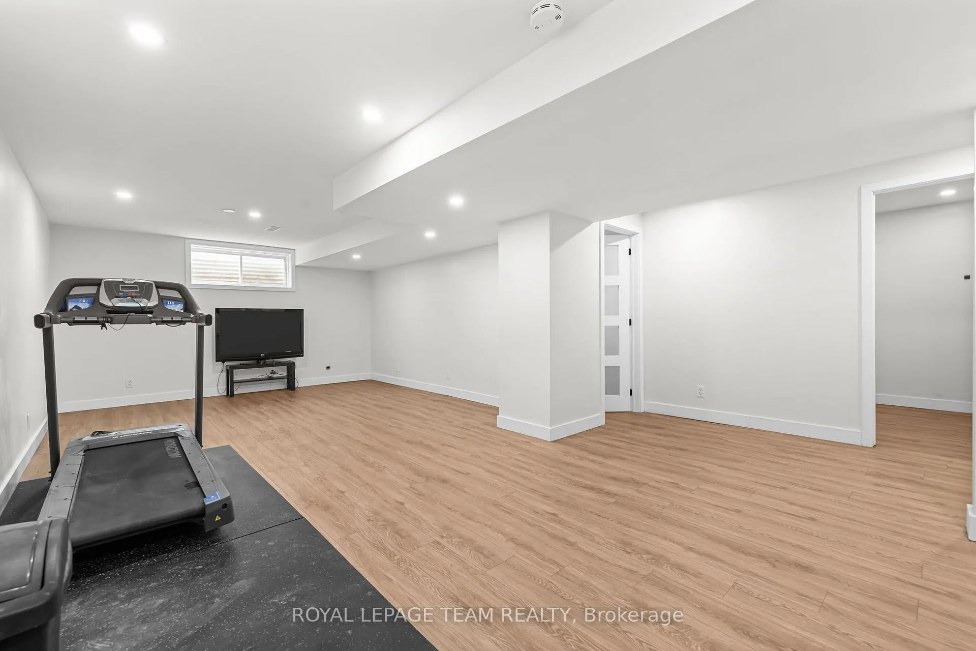 Photo 17 of 30 New Deighton Crescent, Ottawa, Barrhaven East — HOMEH