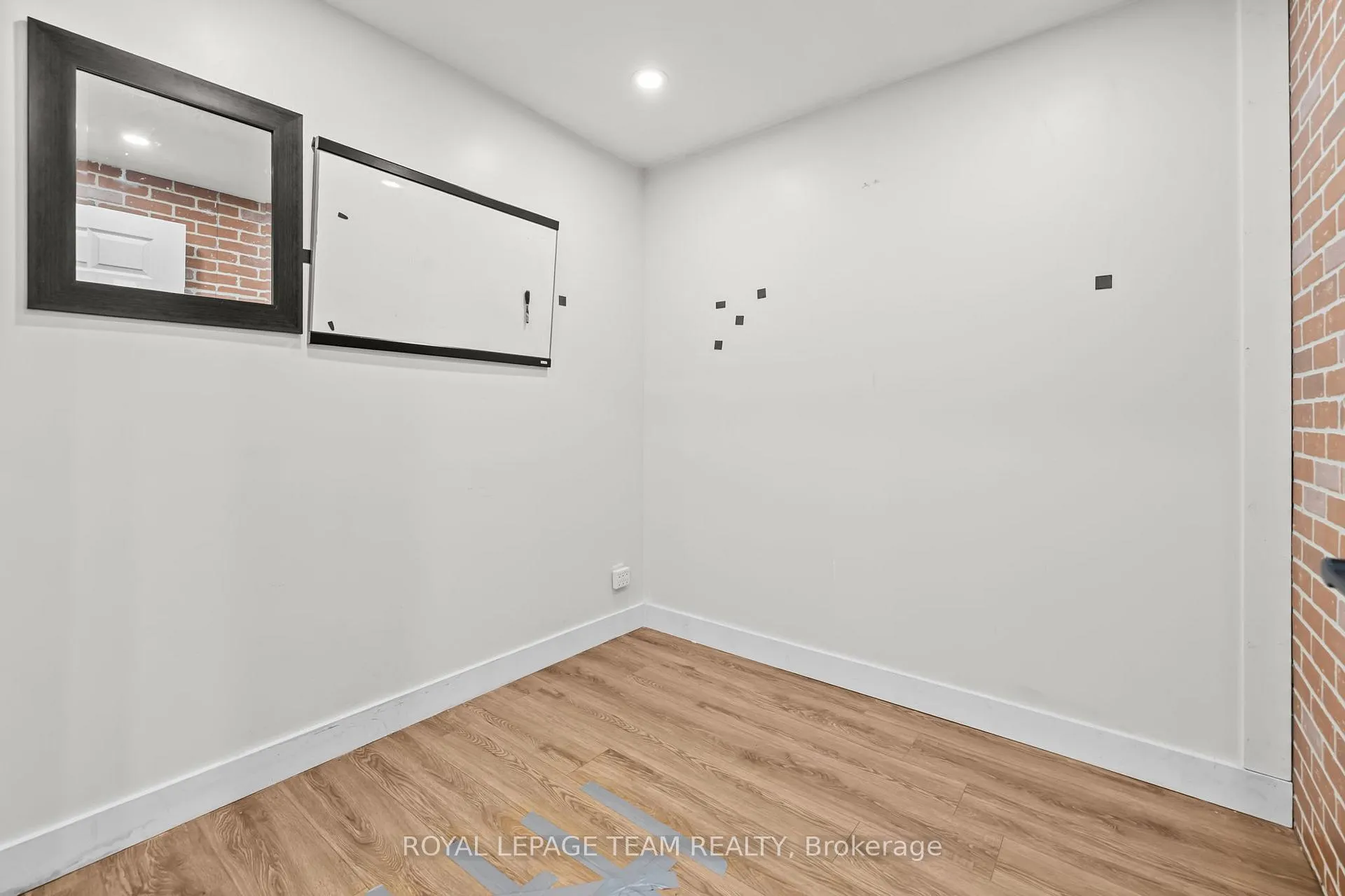 Photo 20 of 30 New Deighton Crescent, Ottawa, Barrhaven East — HOMEH