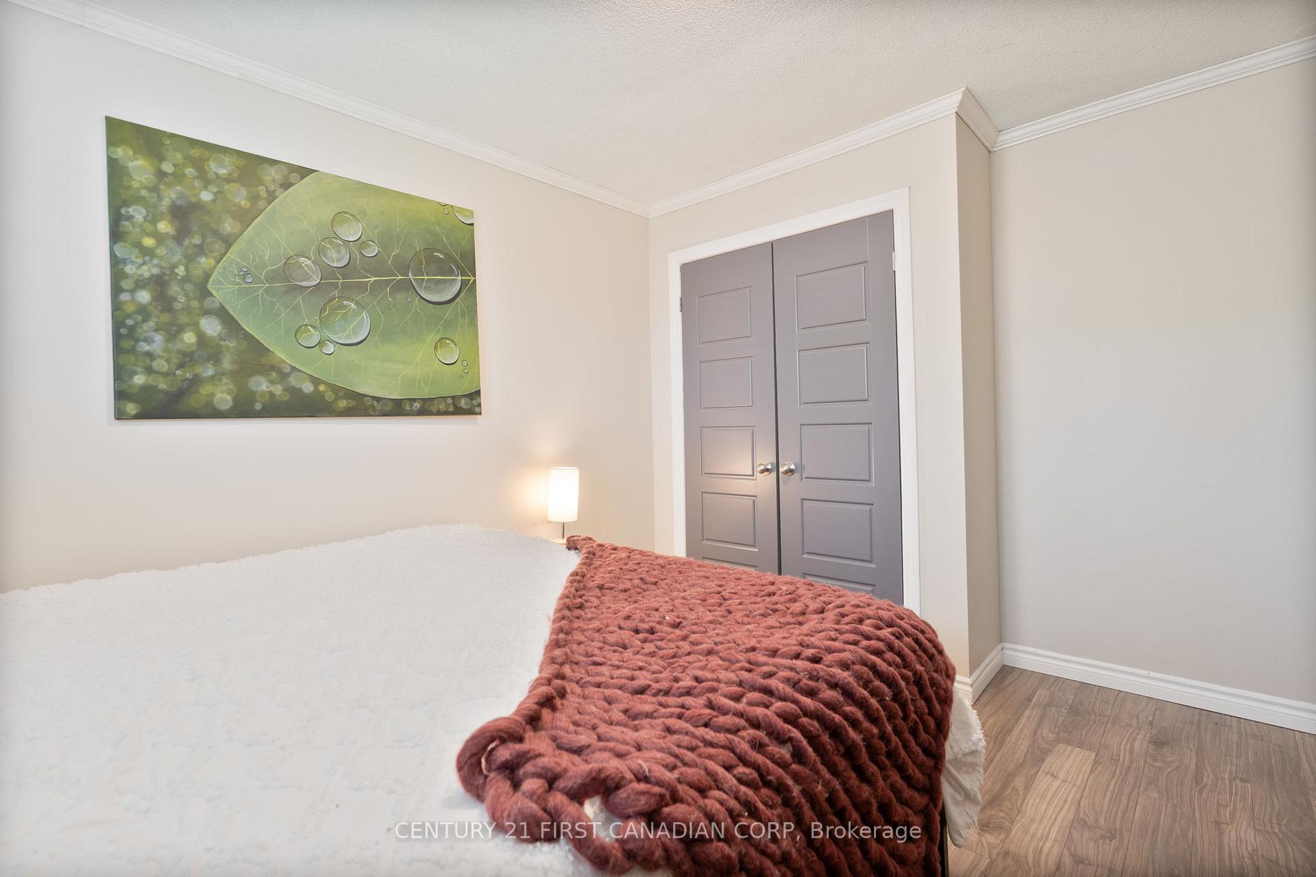 Photo 15 of 104 First Avenue, St. Thomas — HOMEH