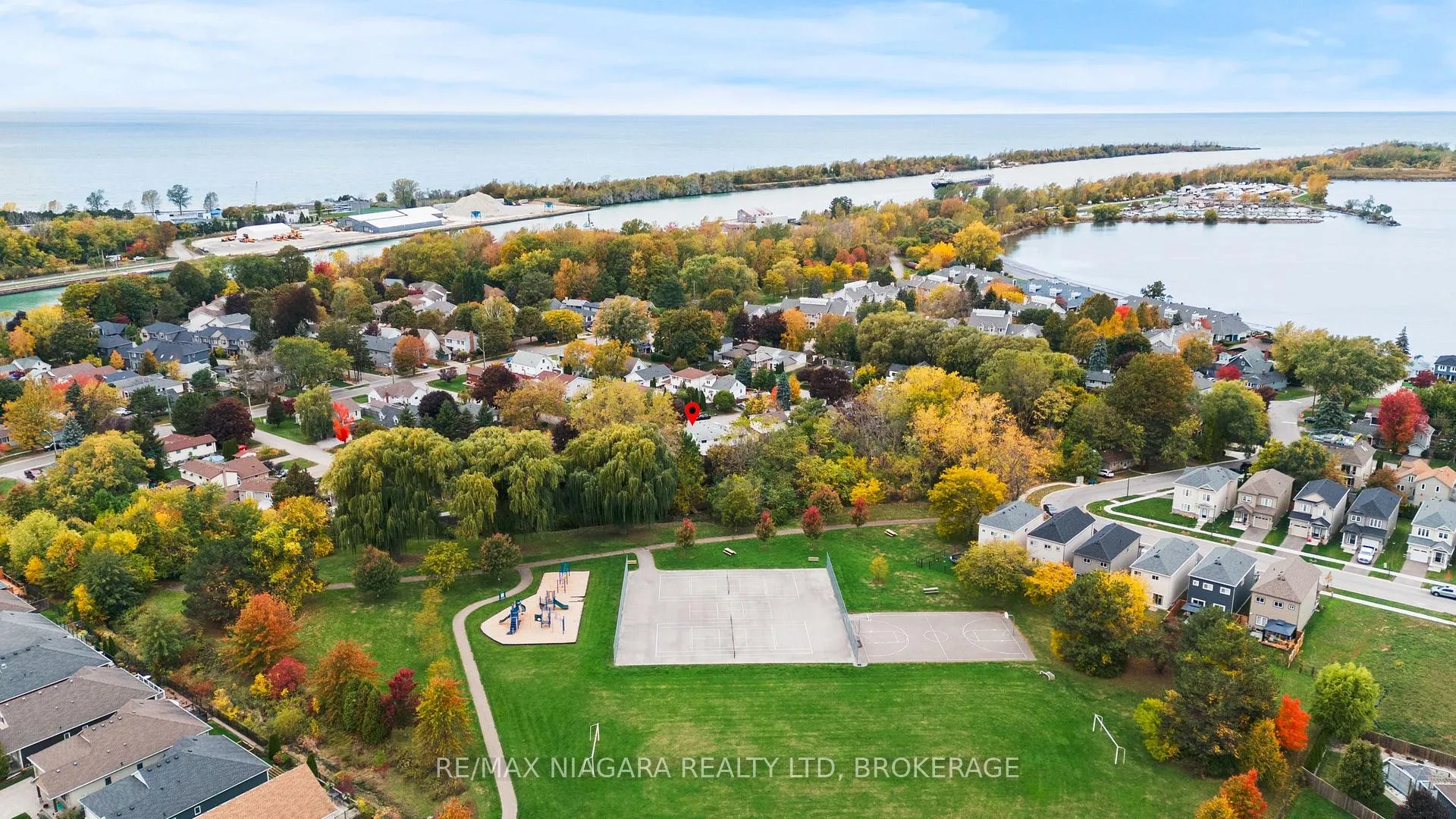 Photo 17 of 28 Runcorn Street, St. Catharines, Port Weller — HOMEH