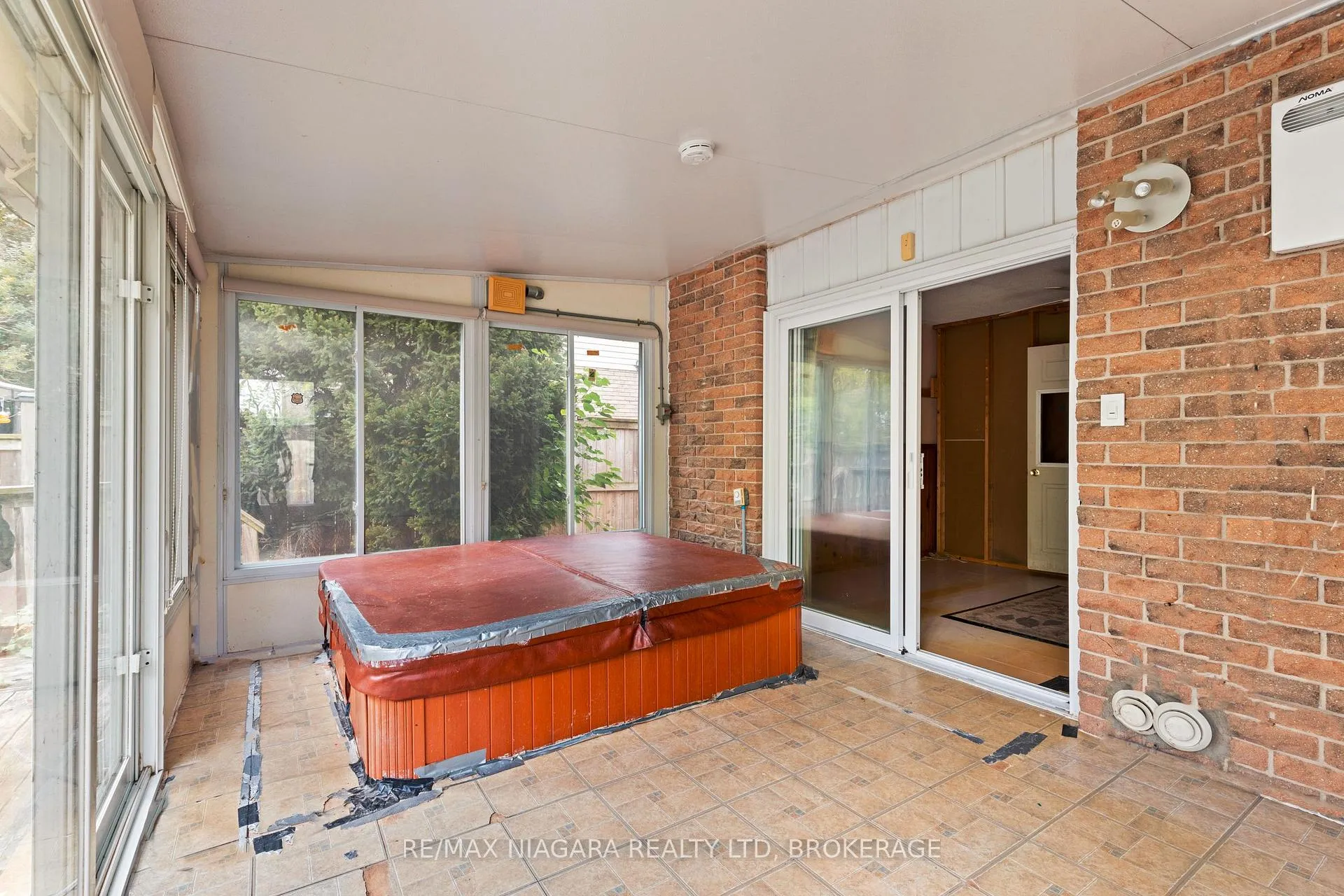 Photo 106 of 28 Runcorn Street, St. Catharines, Port Weller — HOMEH