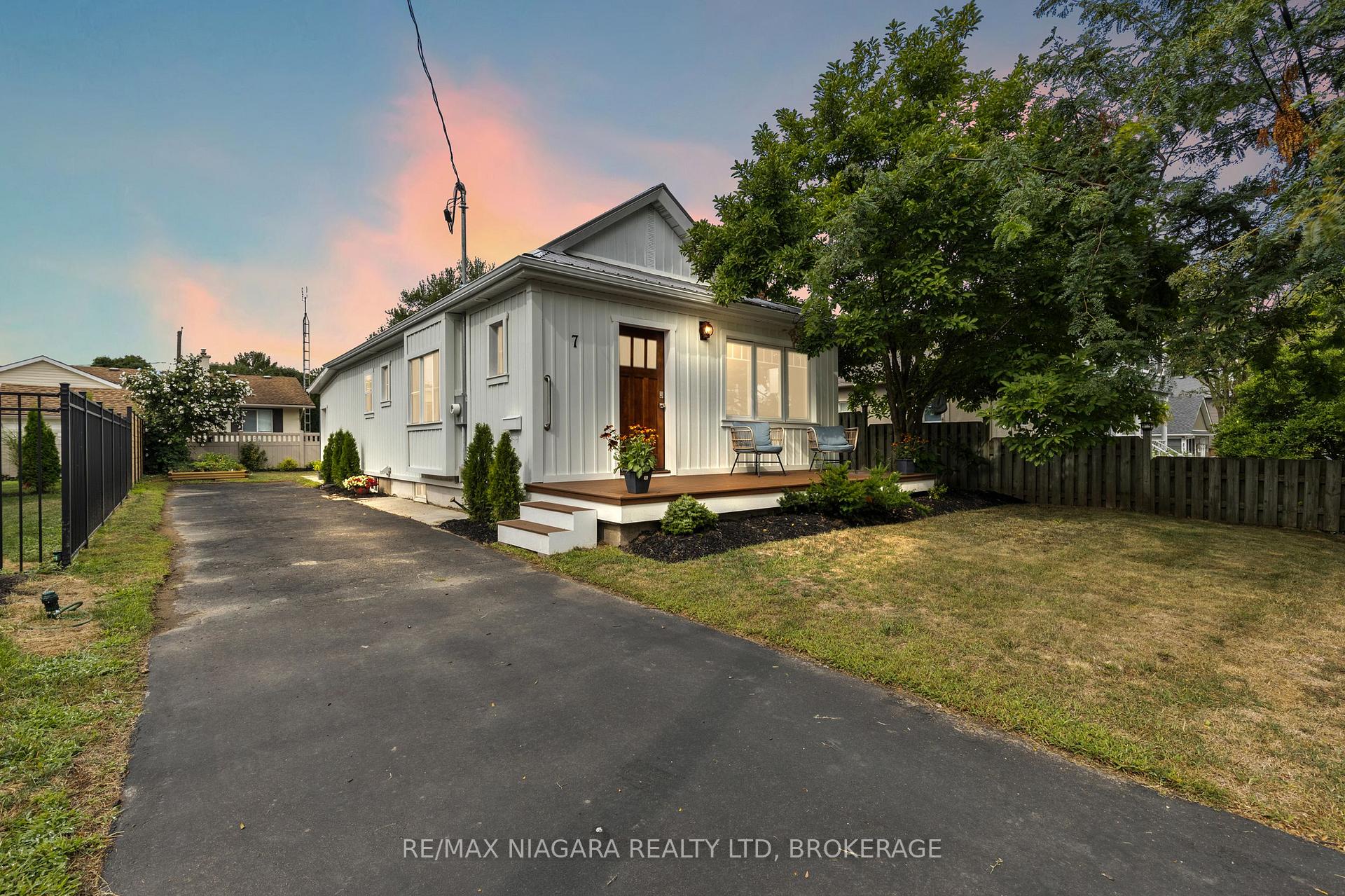 Front of 7 Shelley Avenue