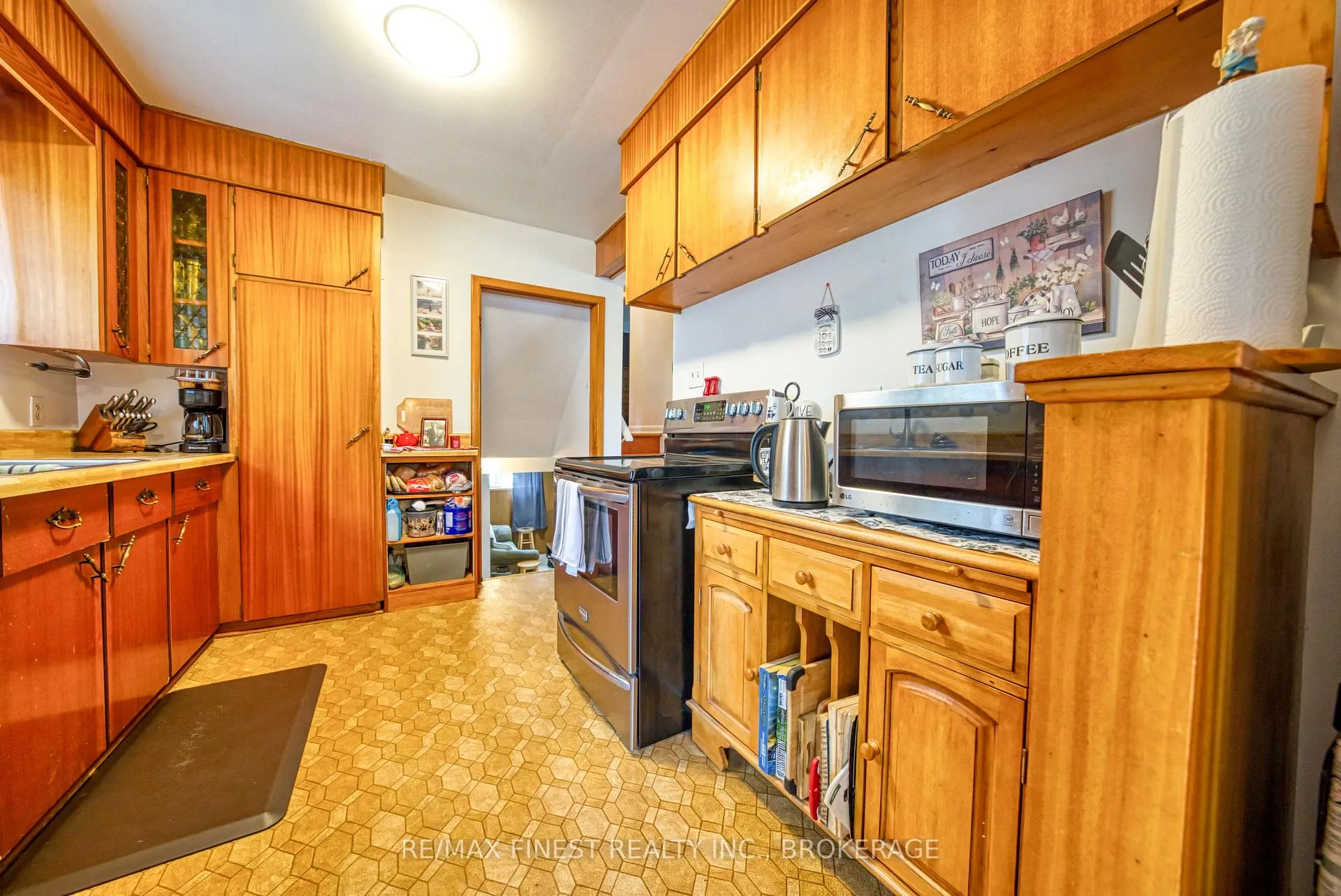 Photo 10 of 107 Casterton Avenue, Kingston, Central City West — HOMEH