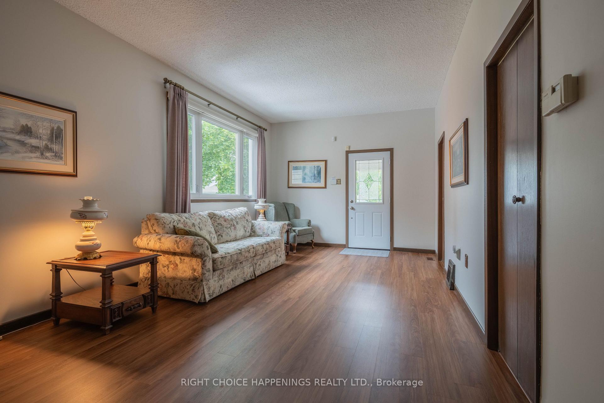 Photo 3 of 104 Albert Street, St. Catharines, Downtown — HOMEH