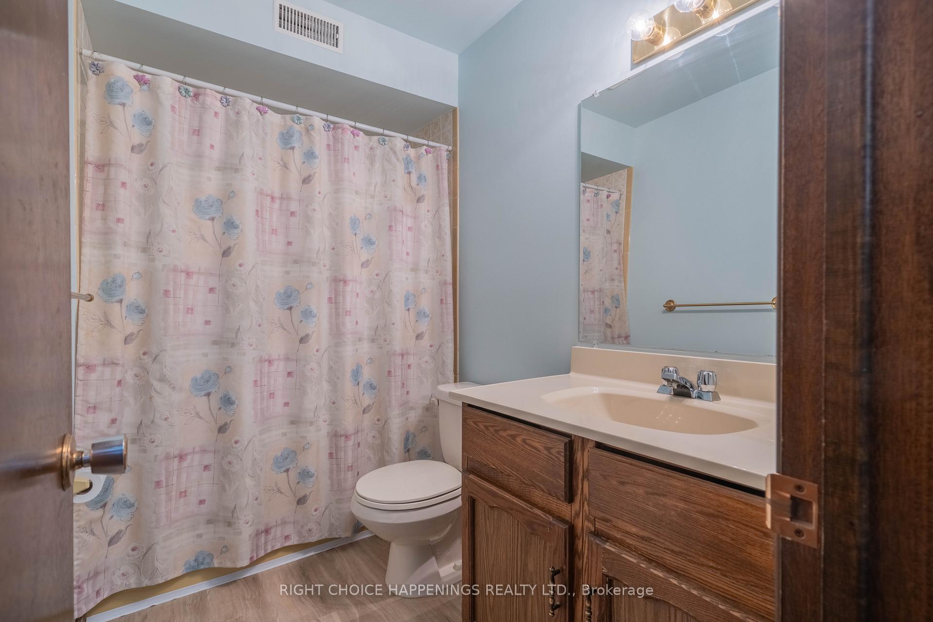 Photo 10 of 104 Albert Street, St. Catharines, Downtown — HOMEH