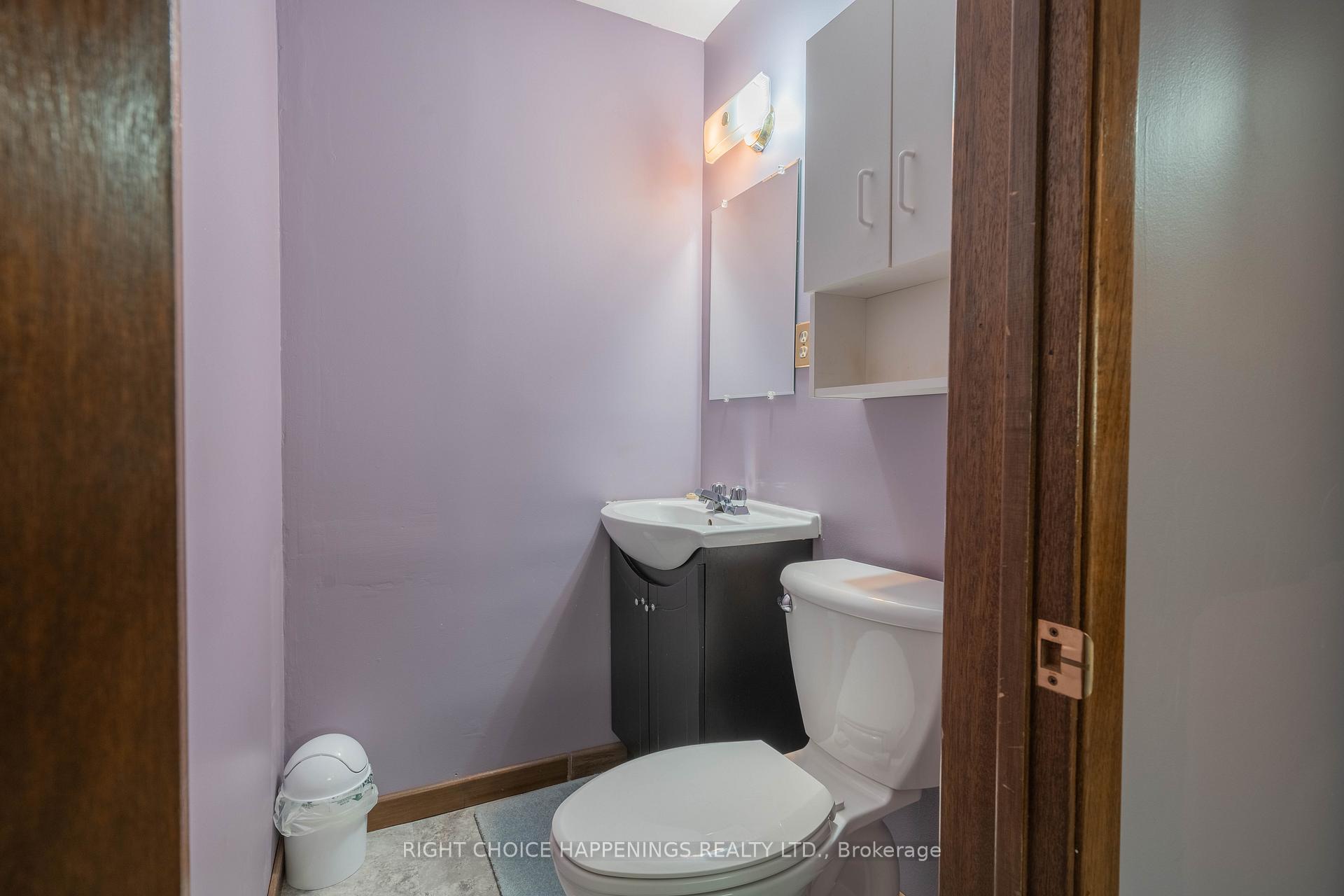 Photo 11 of 104 Albert Street, St. Catharines, Downtown — HOMEH