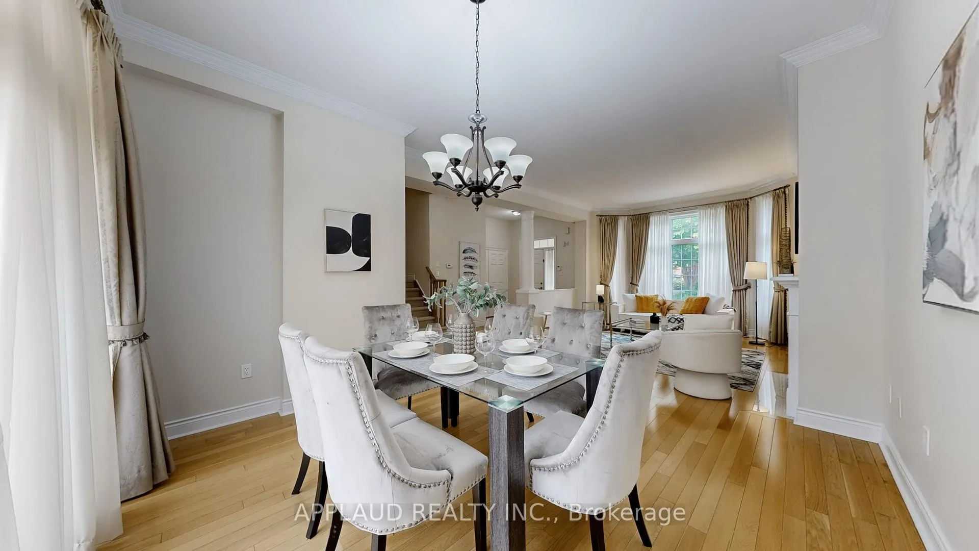 Photo 5 of 75 Legends Way, Markham, Unionville — HOMEH