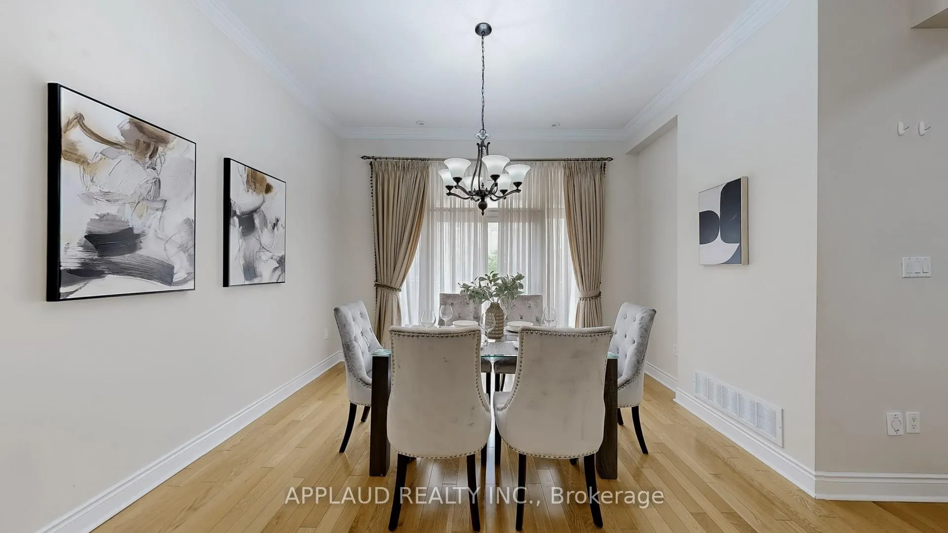 Photo 7 of 75 Legends Way, Markham, Unionville — HOMEH
