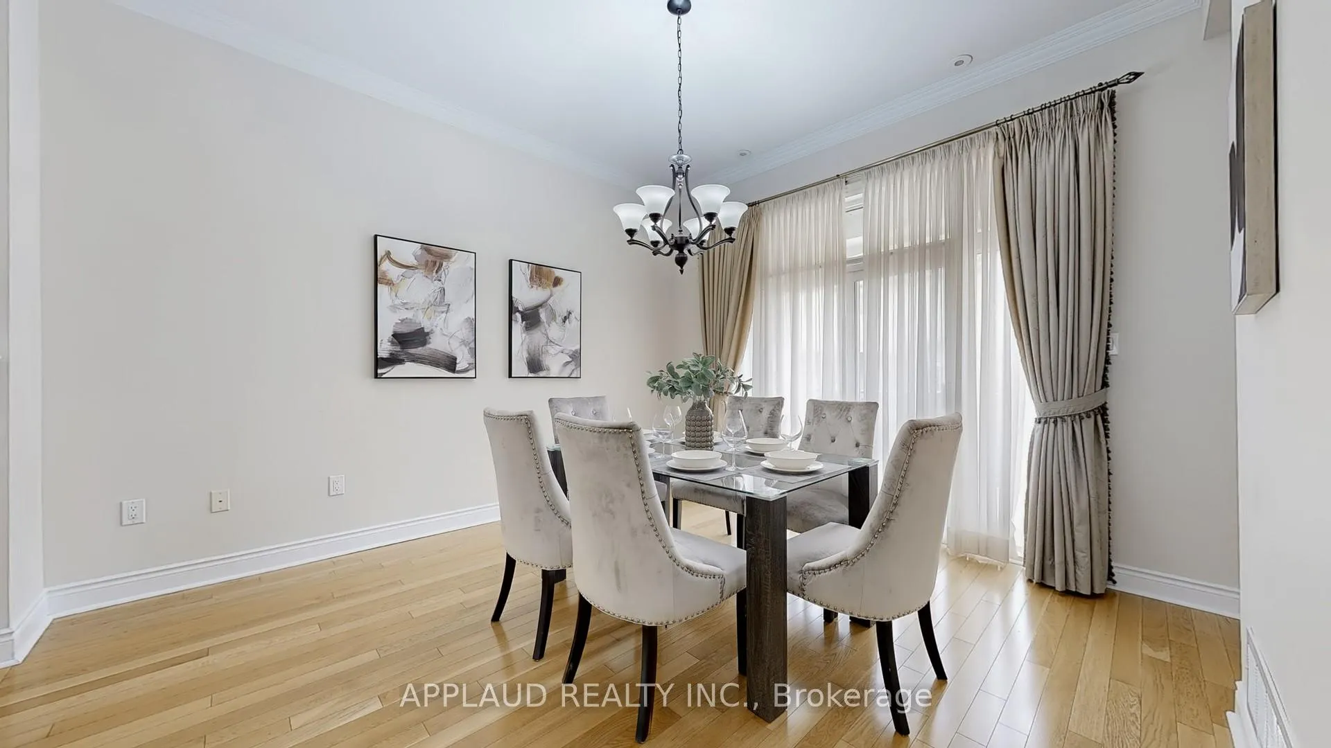 Photo 8 of 75 Legends Way, Markham, Unionville — HOMEH