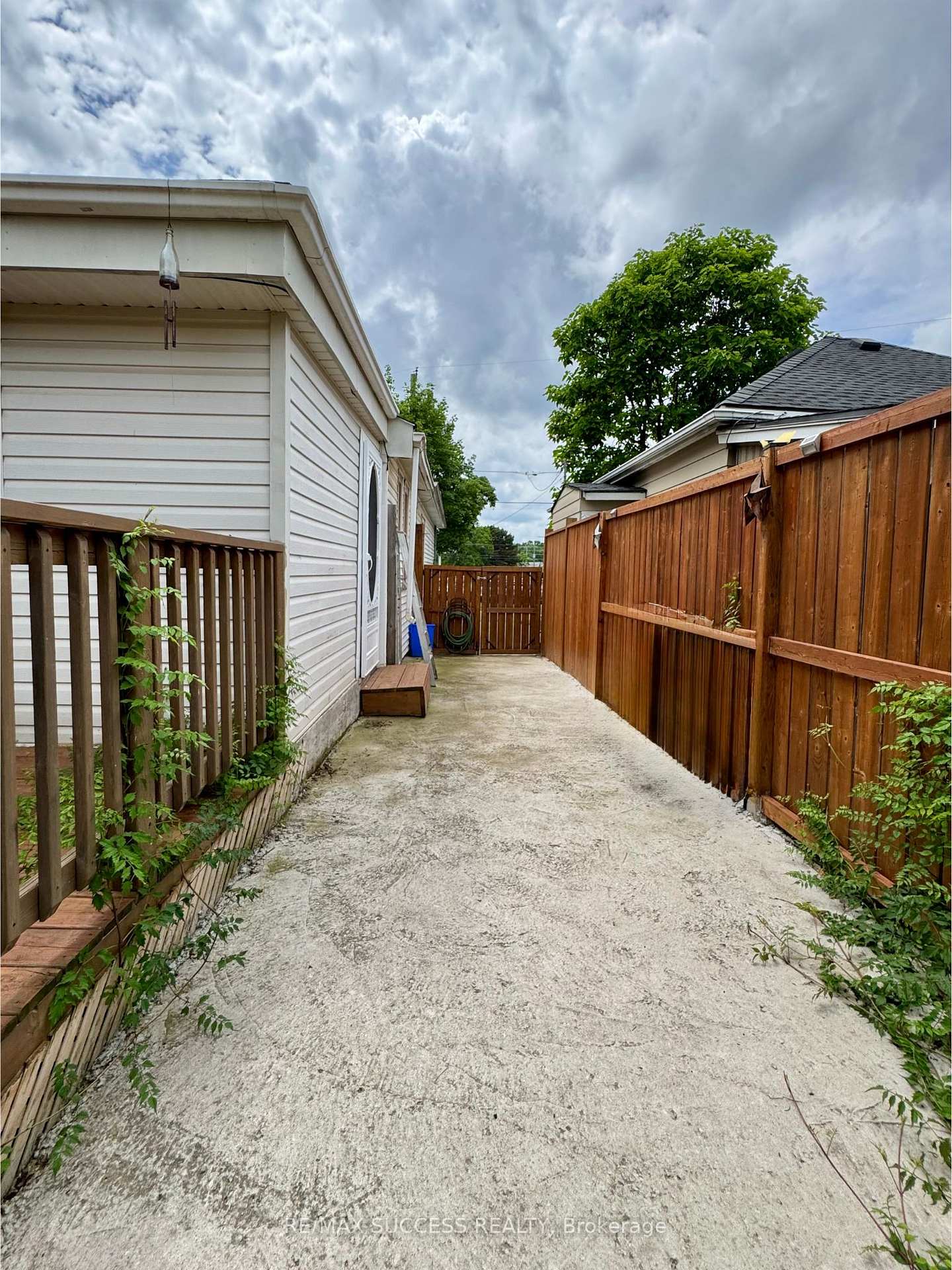 Photo 22 of 78 Currie Street, St. Catharines, Facer — HOMEH