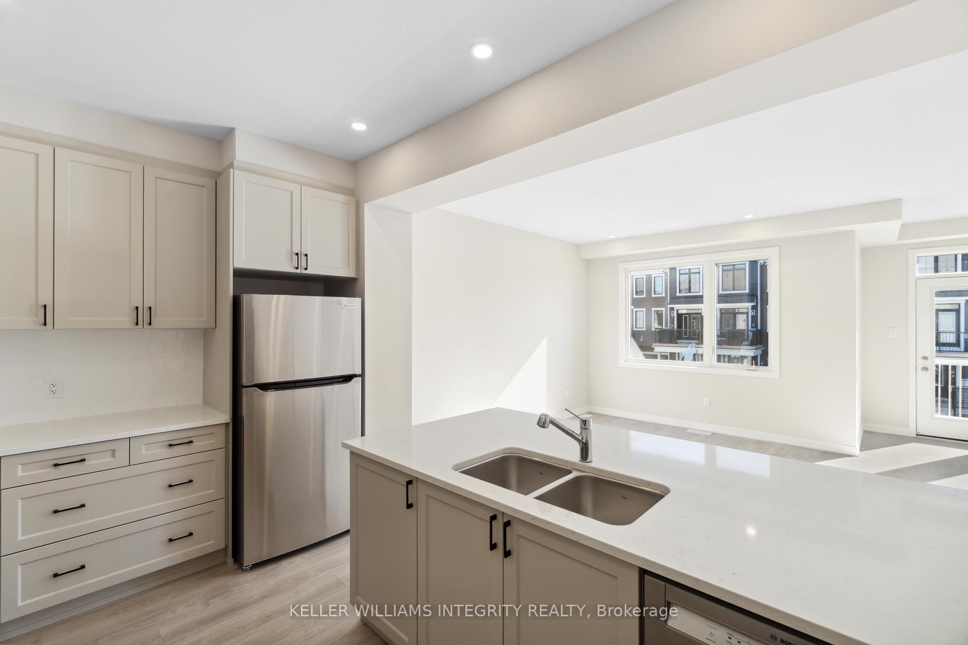 Photo 9 of 60 Stitch Mews, Ottawa, Goulbourn Twp From Franktown Rd/South To Rideau — HOMEH