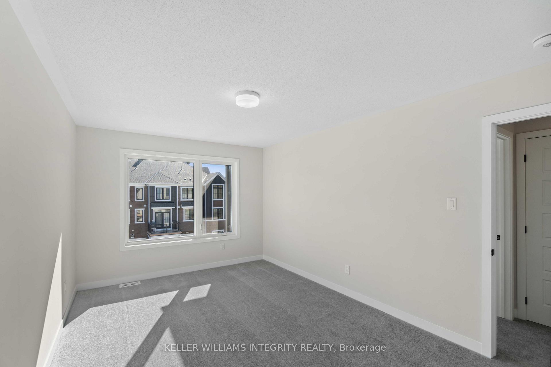 Photo 19 of 60 Stitch Mews, Ottawa, Goulbourn Twp From Franktown Rd/South To Rideau — HOMEH