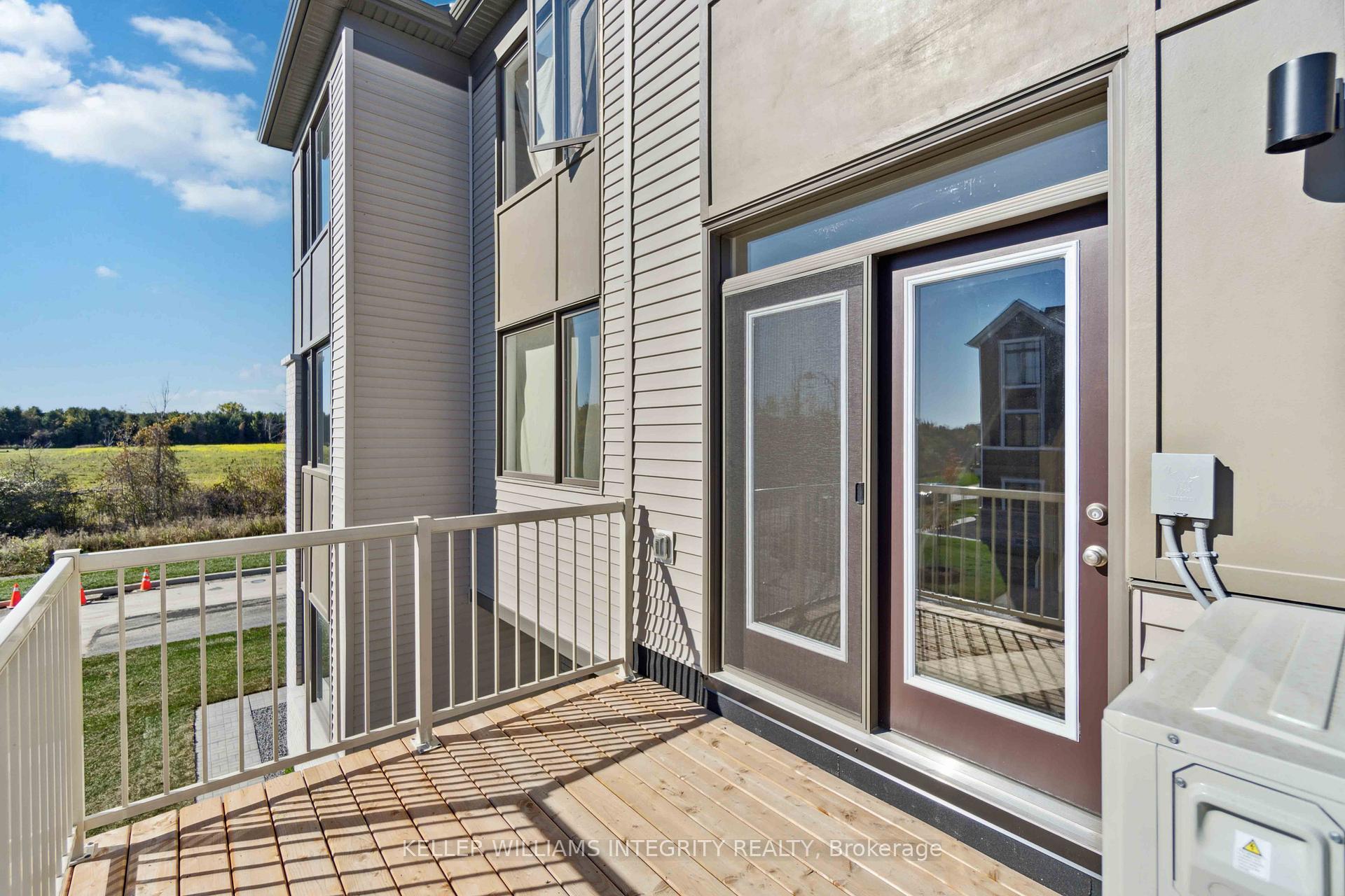 Photo 28 of 60 Stitch Mews, Ottawa, Goulbourn Twp From Franktown Rd/South To Rideau — HOMEH