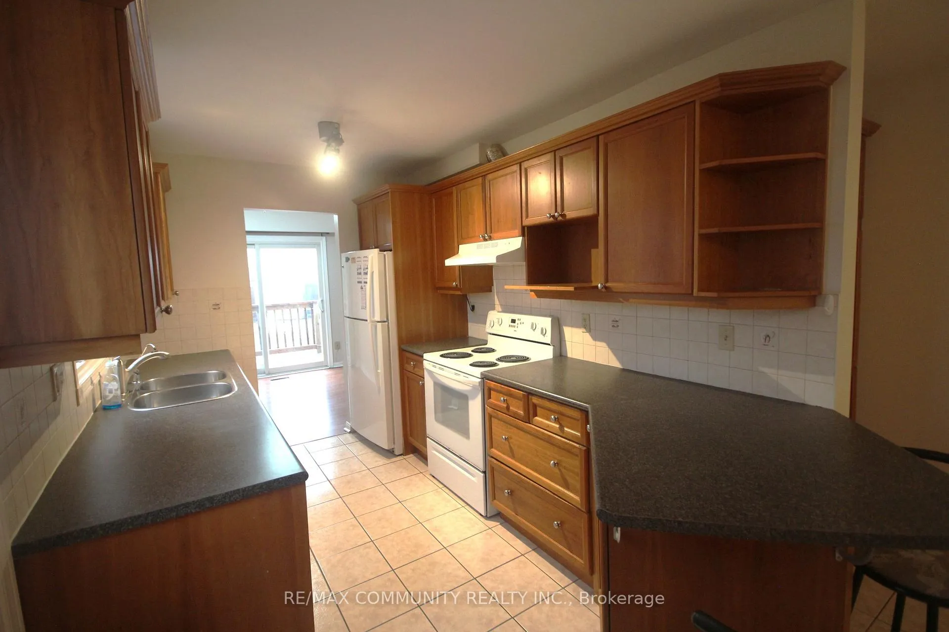 Photo 6 of 172 Bellamy Road, Scarborough, Eglinton East — HOMEH