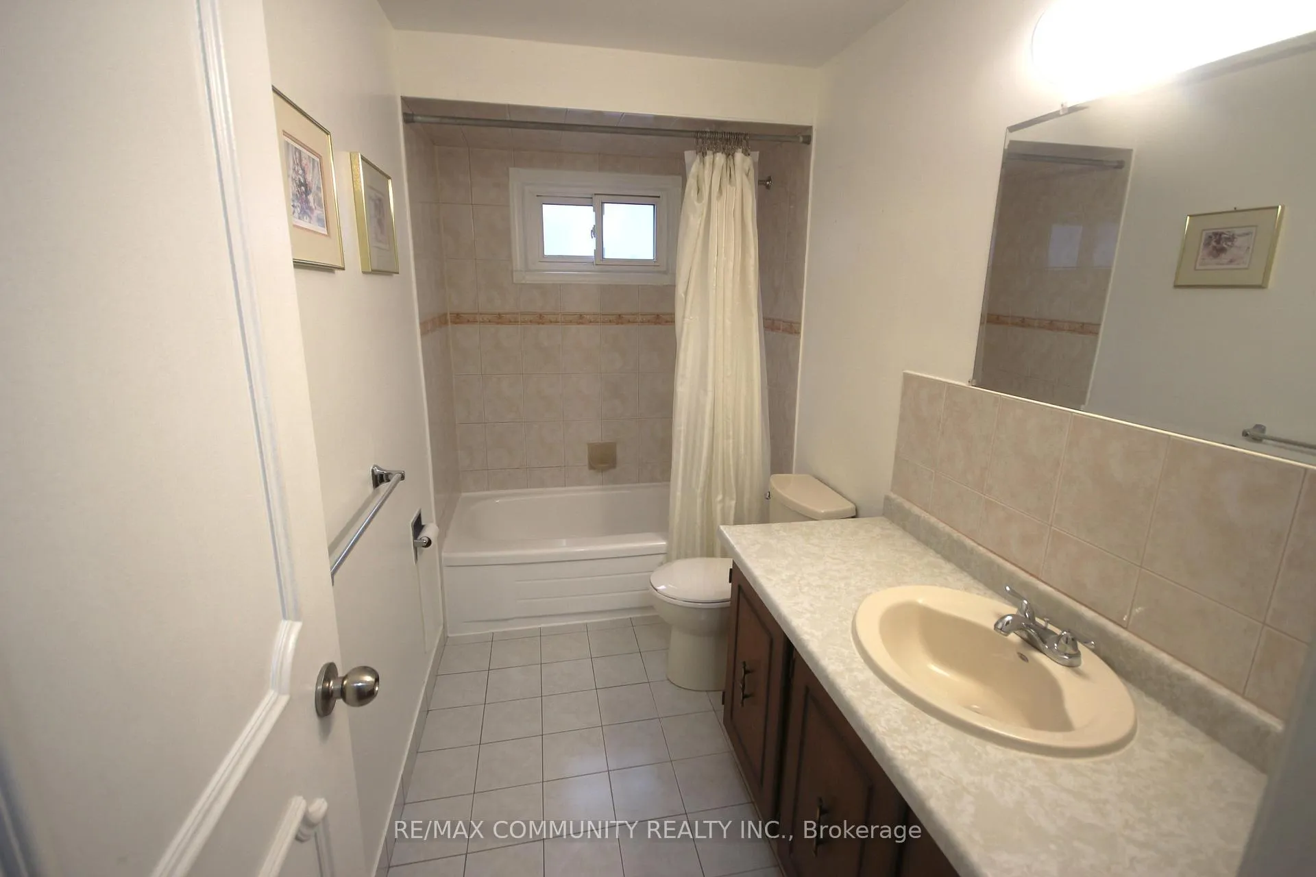 Photo 17 of 172 Bellamy Road, Scarborough, Eglinton East — HOMEH