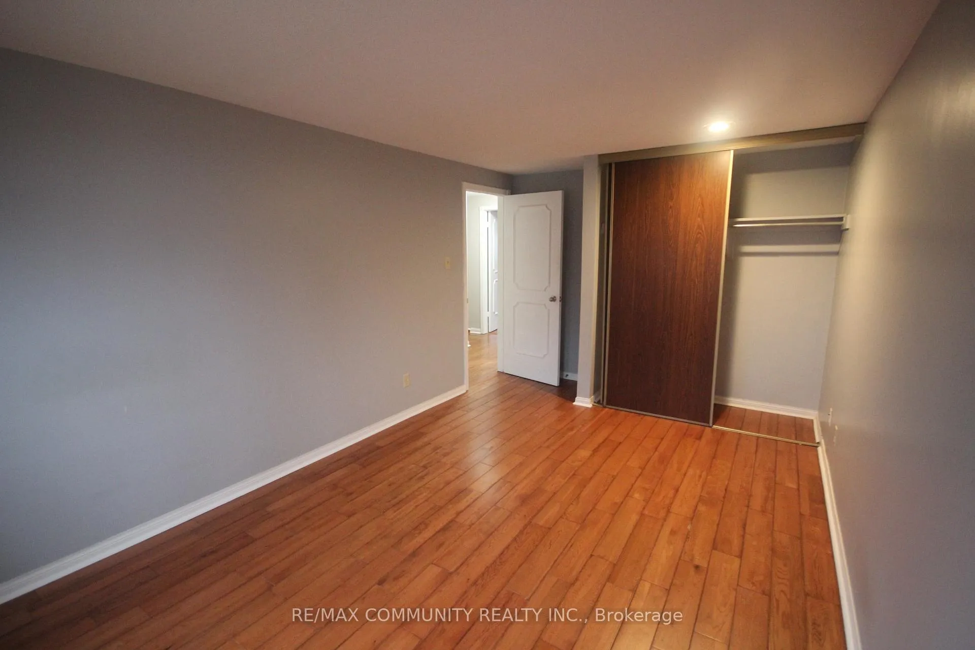 Photo 19 of 172 Bellamy Road, Scarborough, Eglinton East — HOMEH