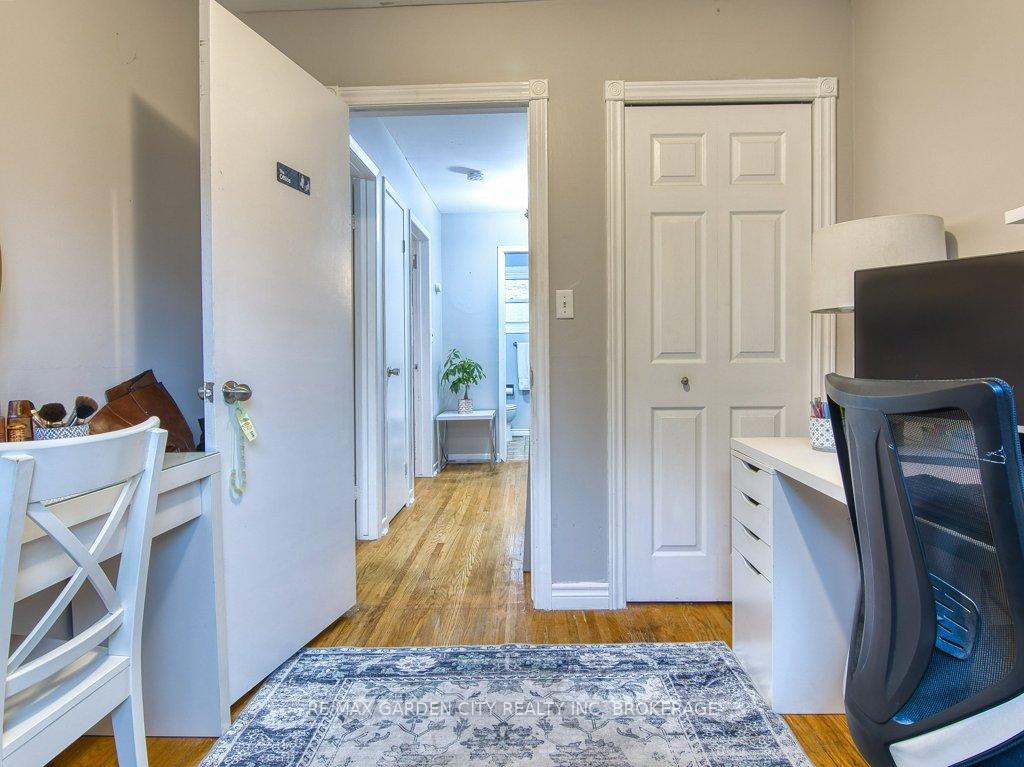Photo 15 of 18 Prince Paul Crescent, St. Catharines, Lakeport — HOMEH