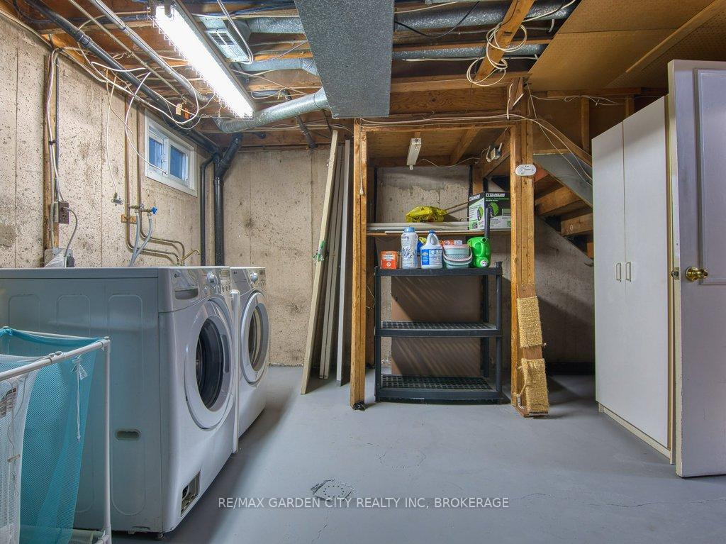 Photo 27 of 18 Prince Paul Crescent, St. Catharines, Lakeport — HOMEH