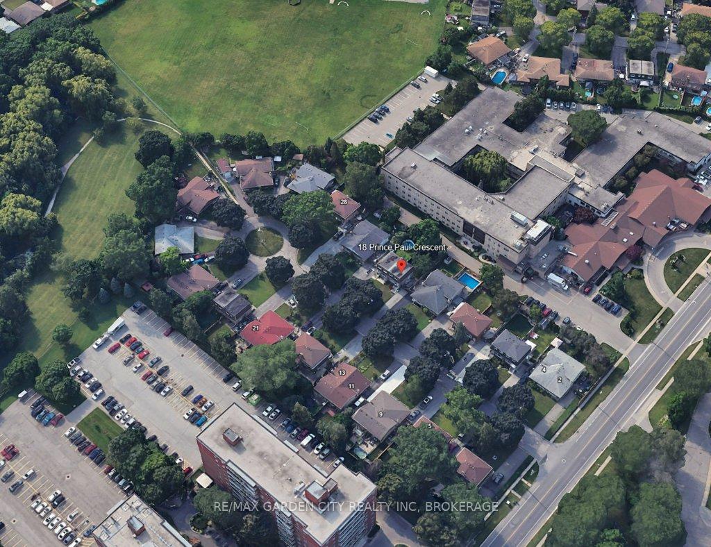 Photo 33 of 18 Prince Paul Crescent, St. Catharines, Lakeport — HOMEH