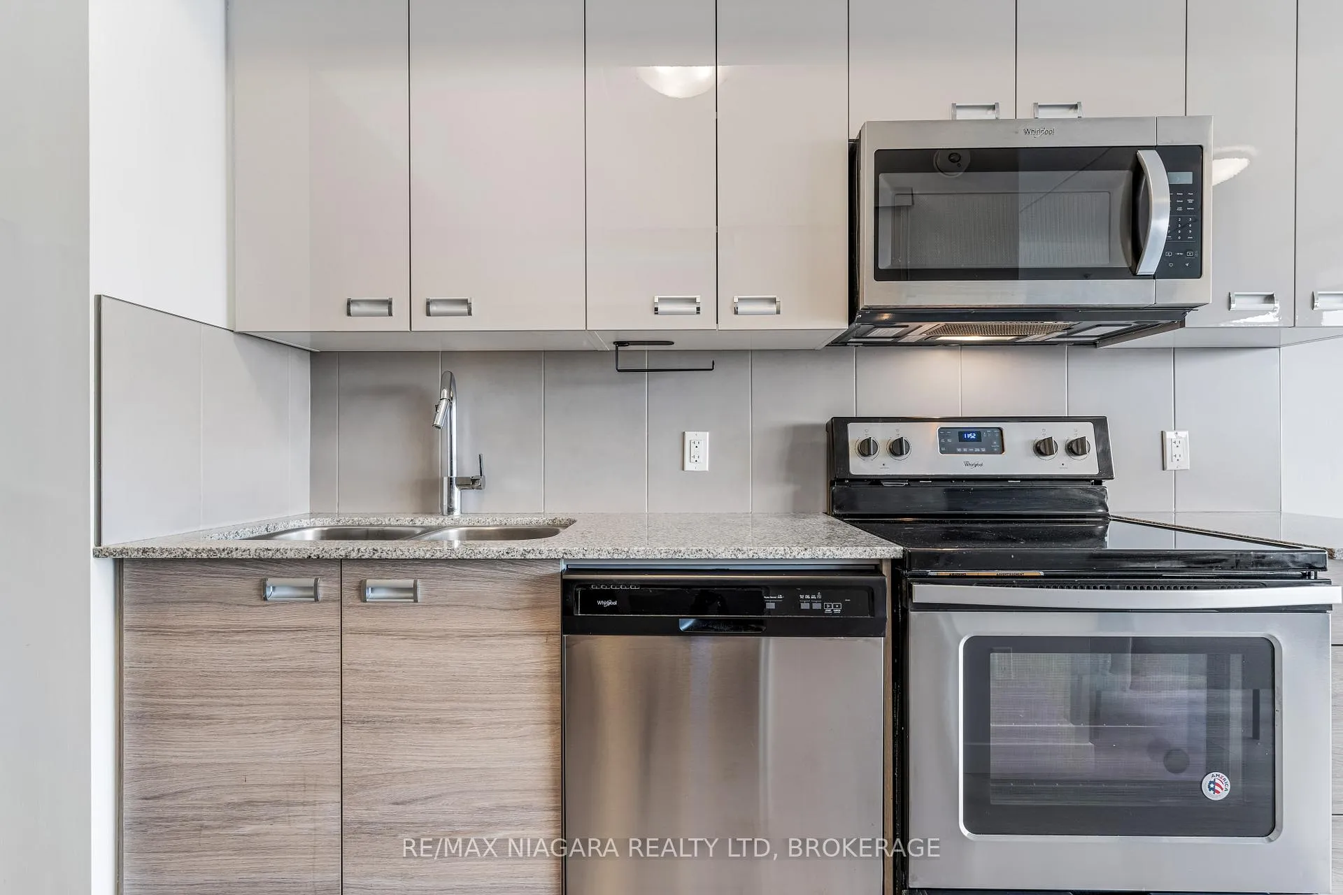 Photo 13 of Unit 504, 308 Lester Street, Waterloo — HOMEH