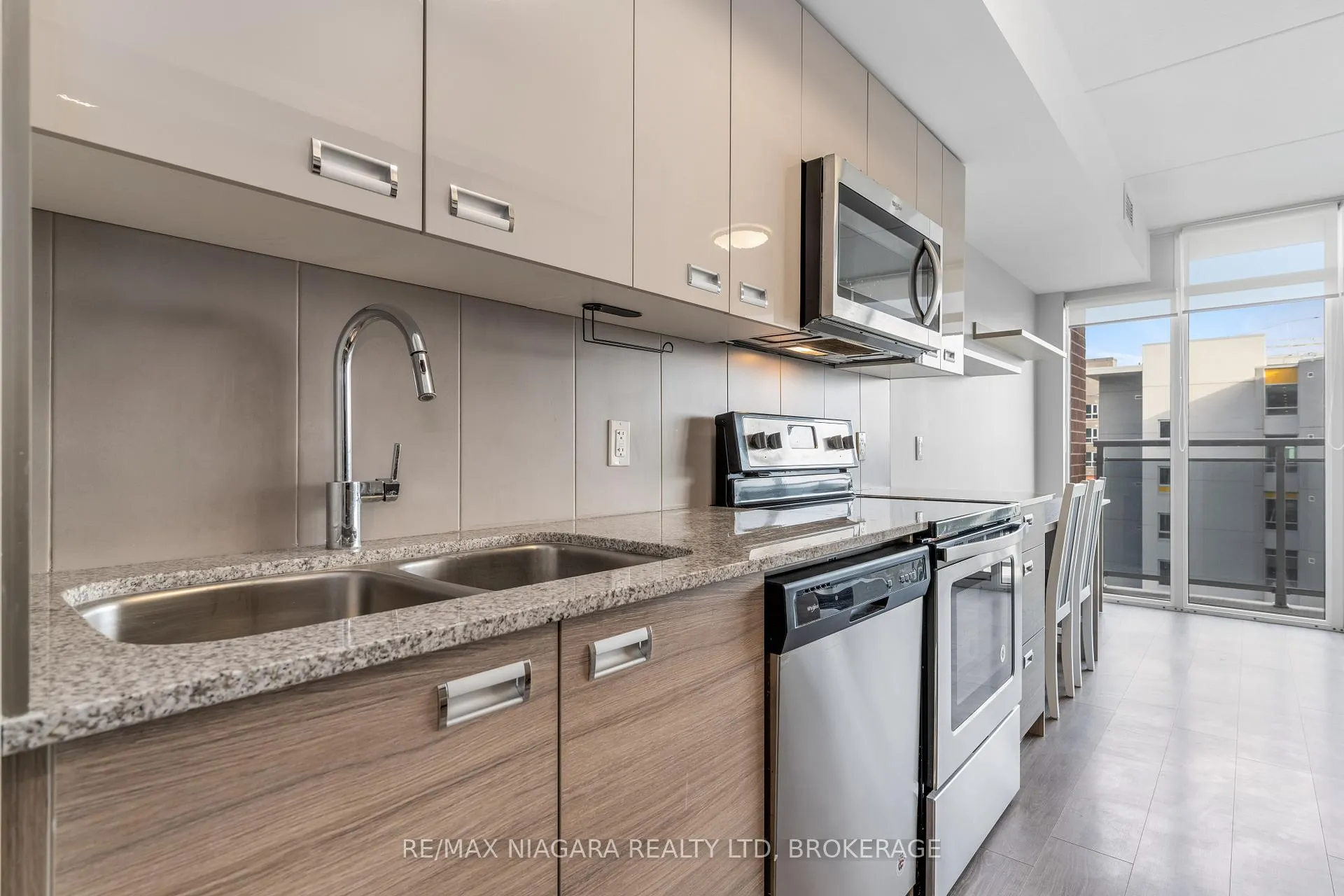 Photo 14 of Unit 504, 308 Lester Street, Waterloo — HOMEH