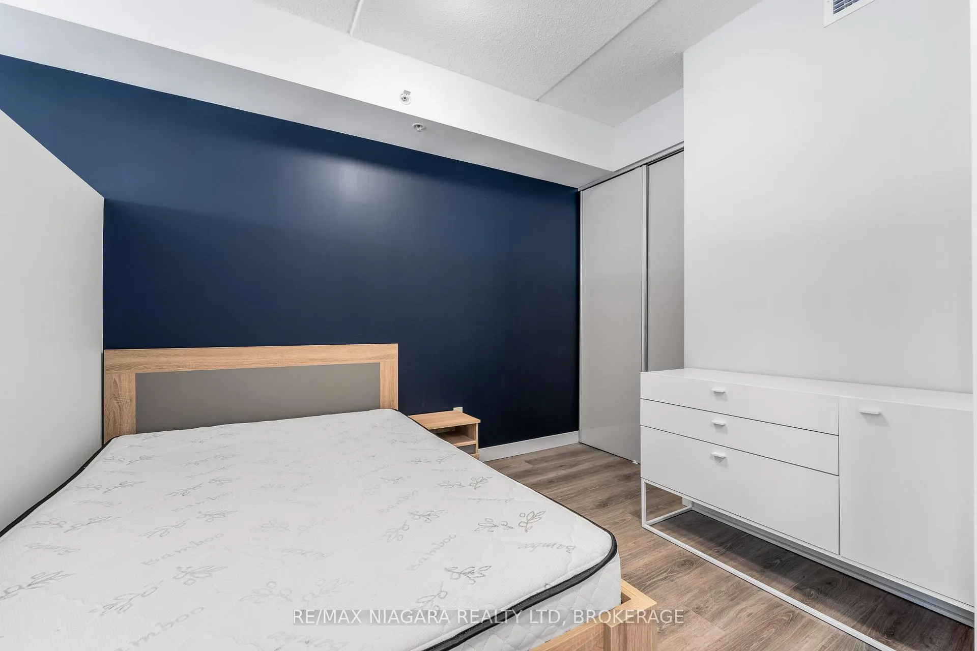 Photo 15 of Unit 504, 308 Lester Street, Waterloo — HOMEH