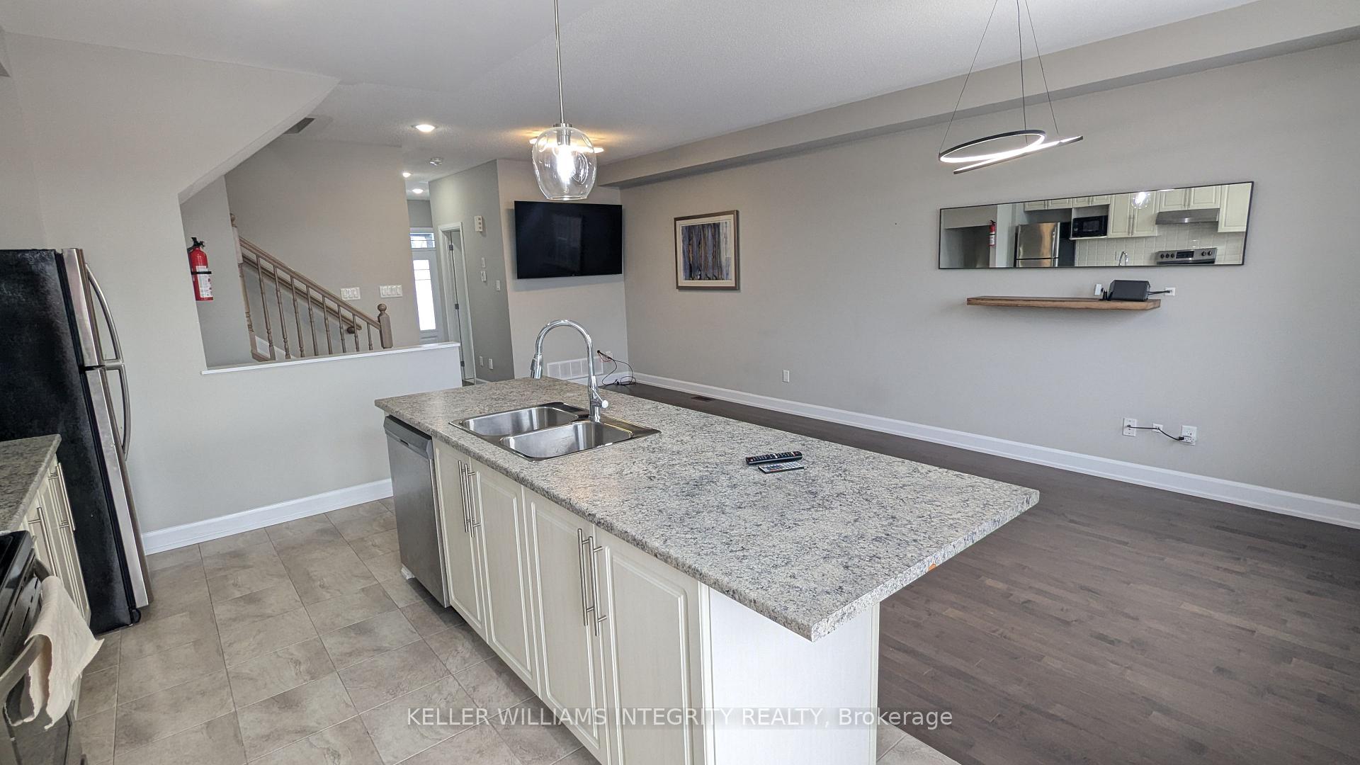Photo 8 of 181 Bandelier Way S, Ottawa, Stittsville (North) — HOMEH