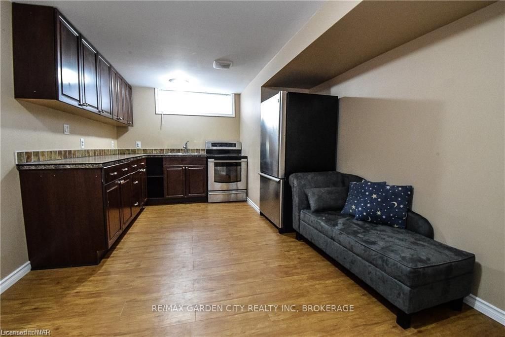 Photo 2 of Unit Lower, 24 Clearview Heights, St. Catharines, Burleigh Hill — HOMEH