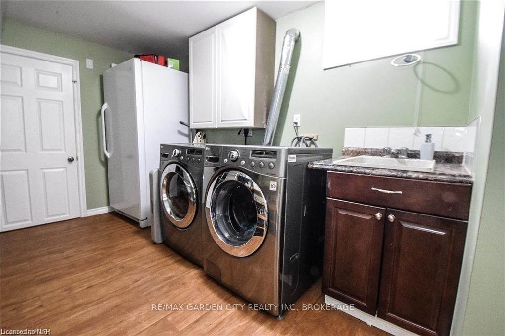 Photo 7 of Unit Lower, 24 Clearview Heights, St. Catharines, Burleigh Hill — HOMEH