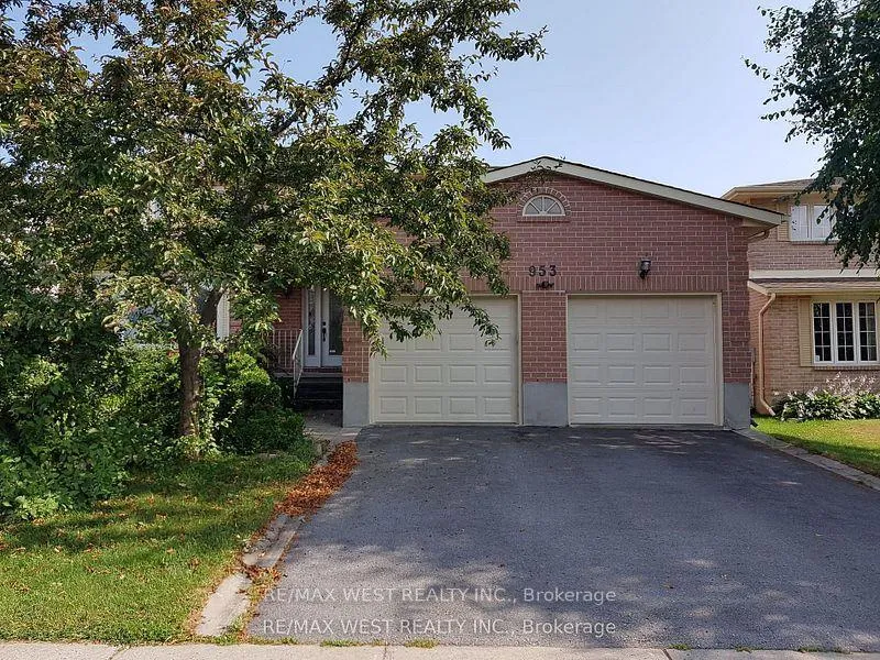 Front of 953 Lancaster Drive