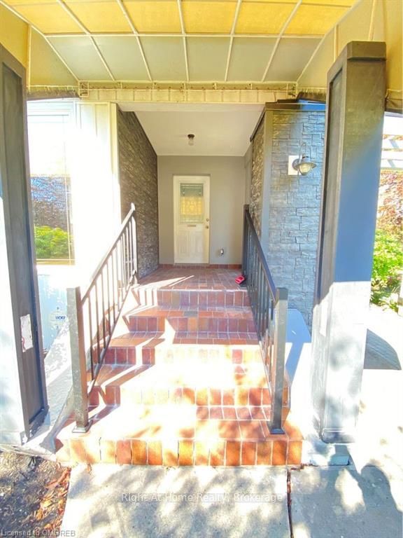 Photo 3 of 159 Geneva Street, St. Catharines, Downtown — HOMEH