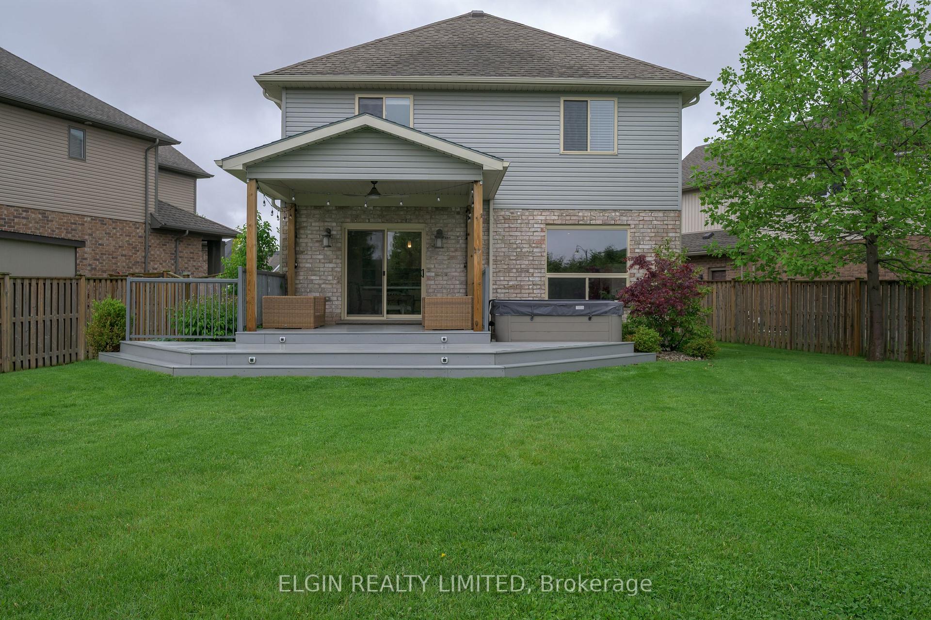 Photo 6 of 29 Bridle Path Street, St. Thomas — HOMEH