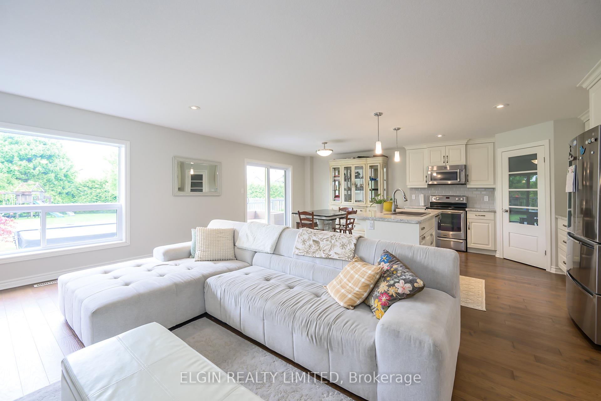 Photo 16 of 29 Bridle Path Street, St. Thomas — HOMEH