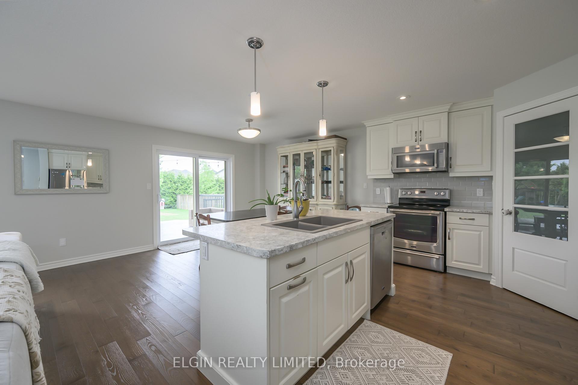 Photo 18 of 29 Bridle Path Street, St. Thomas — HOMEH