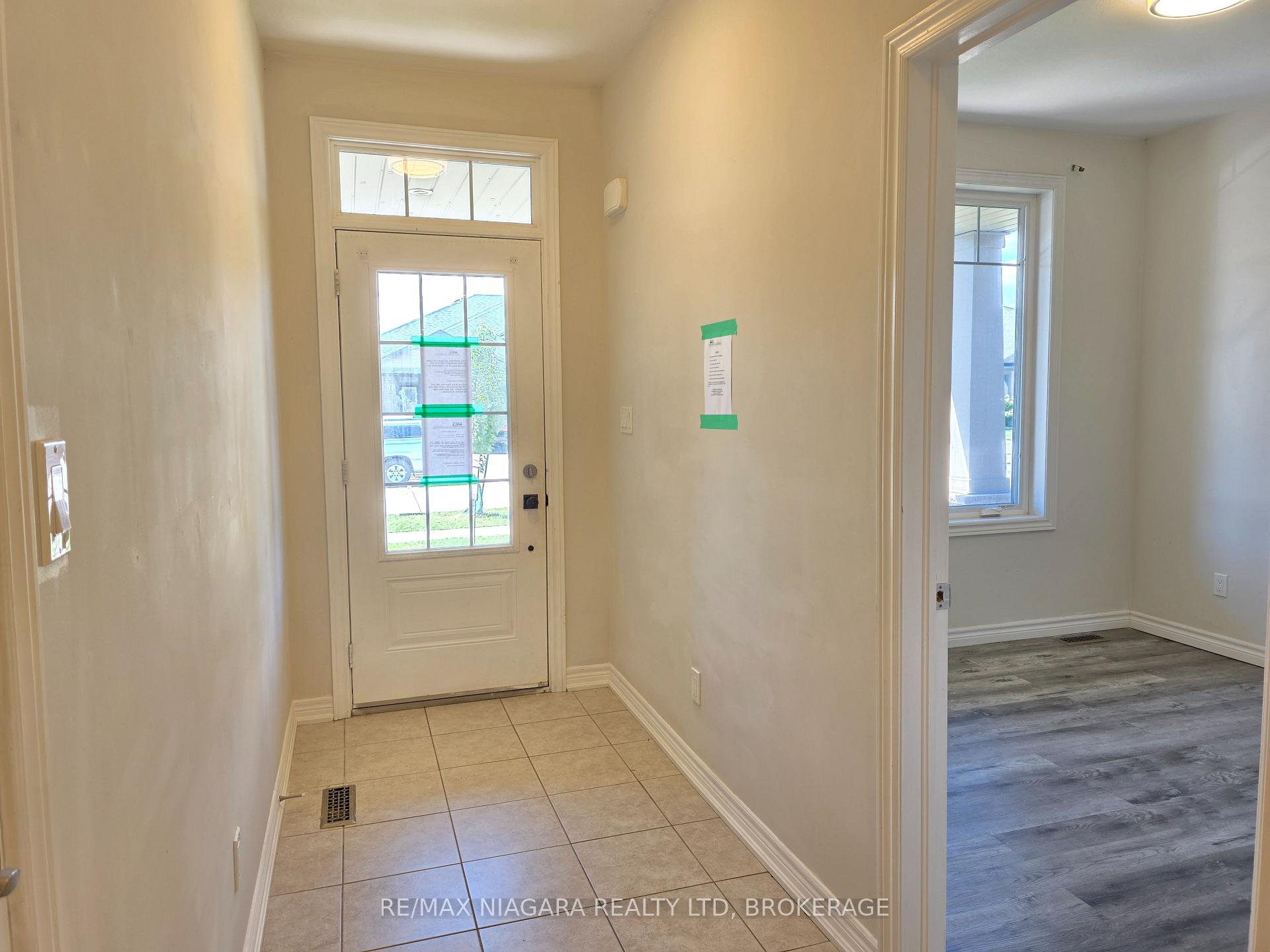 Photo 3 of 24 Ellis Avenue, St. Catharines, Oakdale — HOMEH