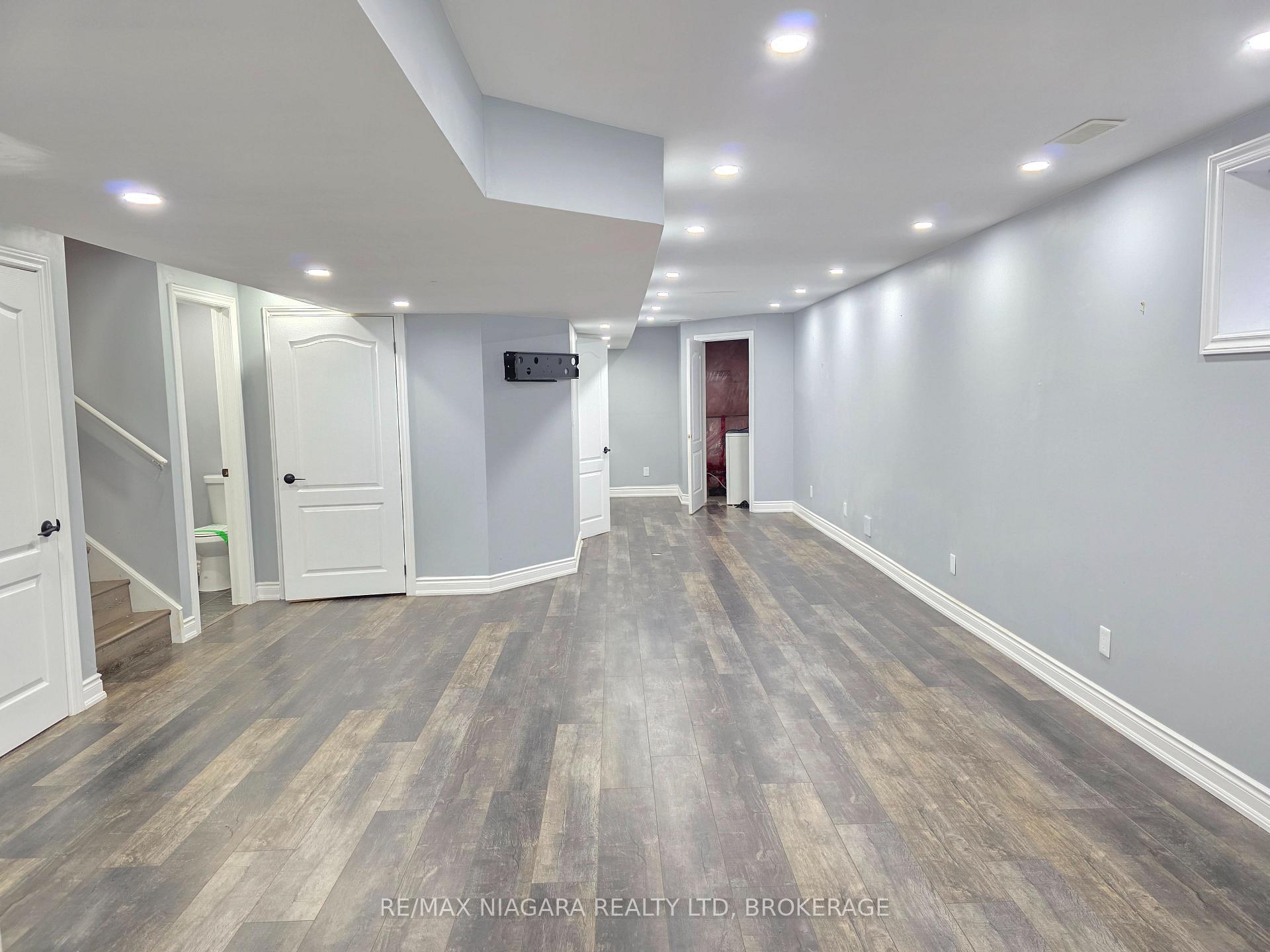 Photo 19 of 24 Ellis Avenue, St. Catharines, Oakdale — HOMEH