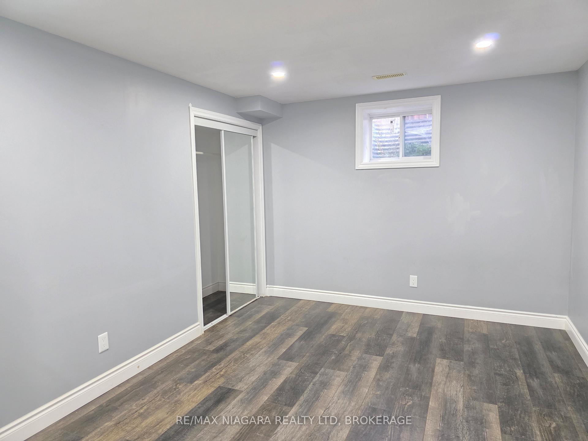 Photo 22 of 24 Ellis Avenue, St. Catharines, Oakdale — HOMEH