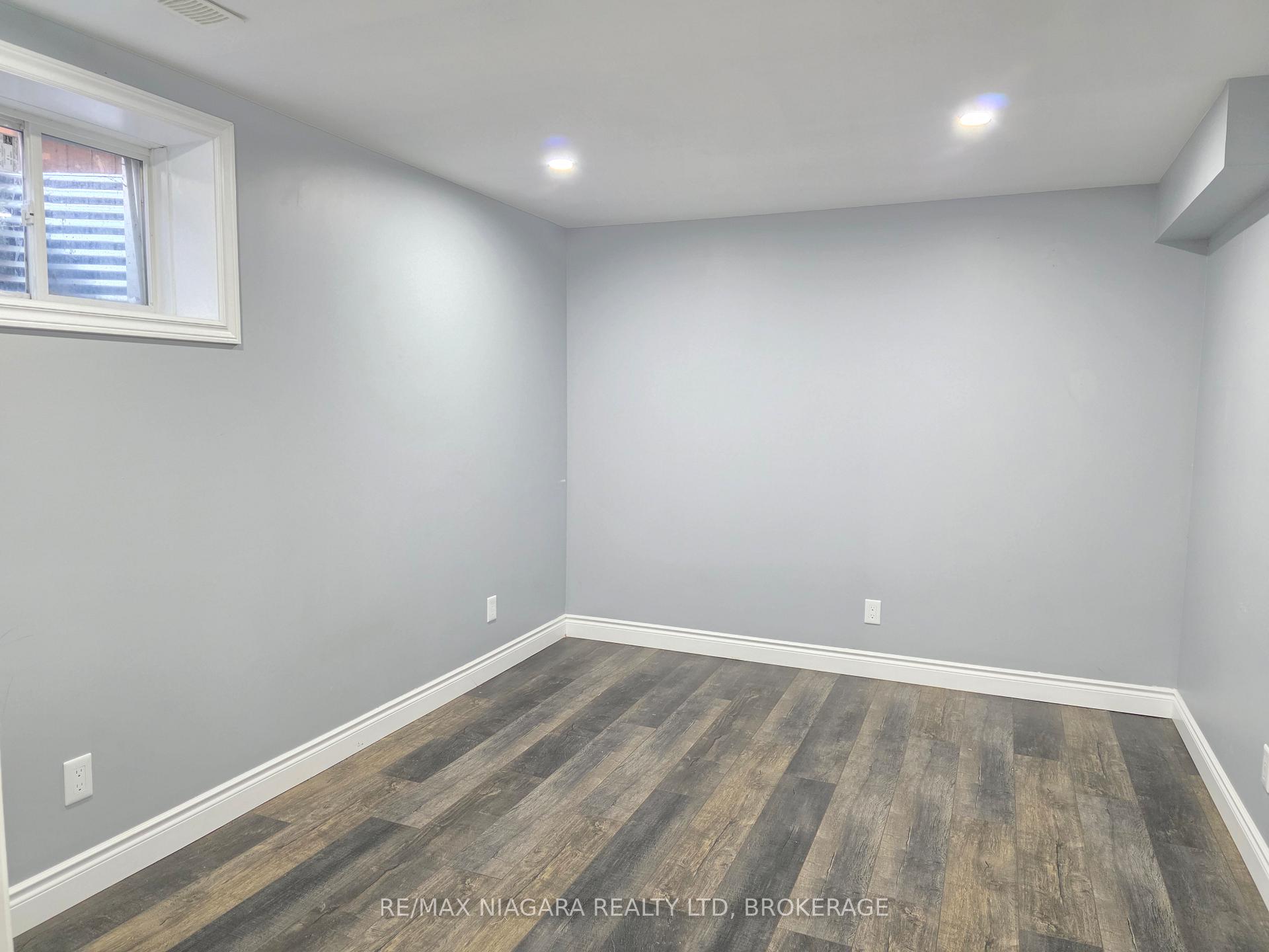 Photo 25 of 24 Ellis Avenue, St. Catharines, Oakdale — HOMEH