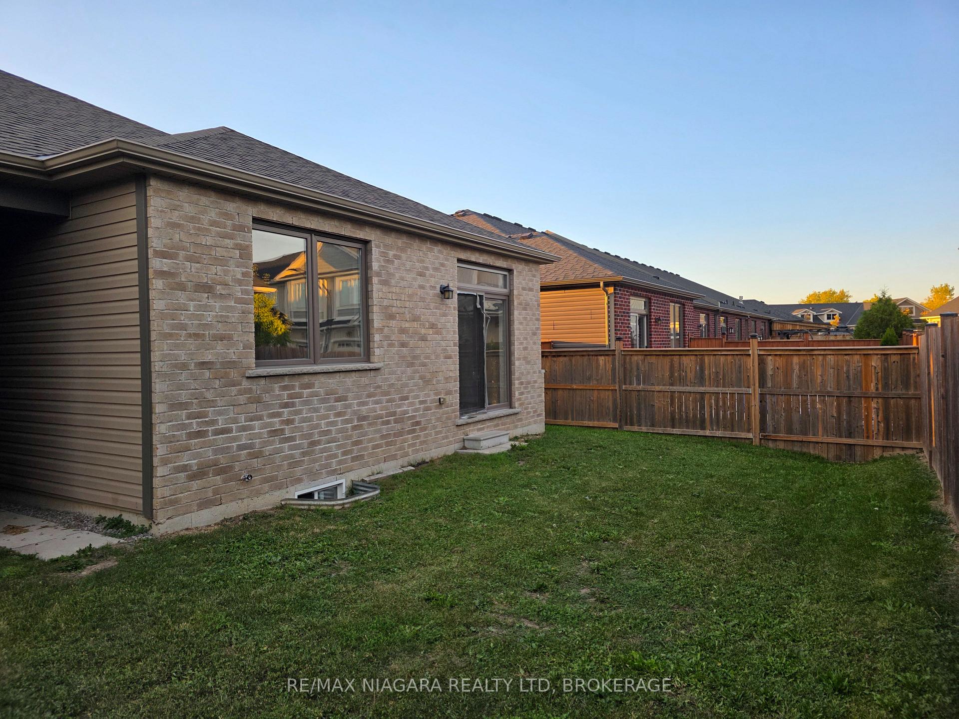 Photo 28 of 24 Ellis Avenue, St. Catharines, Oakdale — HOMEH
