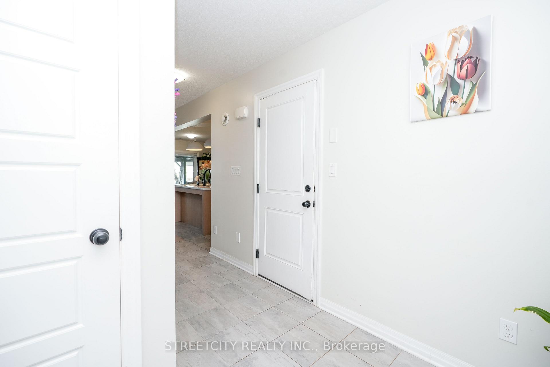 Photo 5 of 58 Honey Bend Street E, St. Thomas — HOMEH