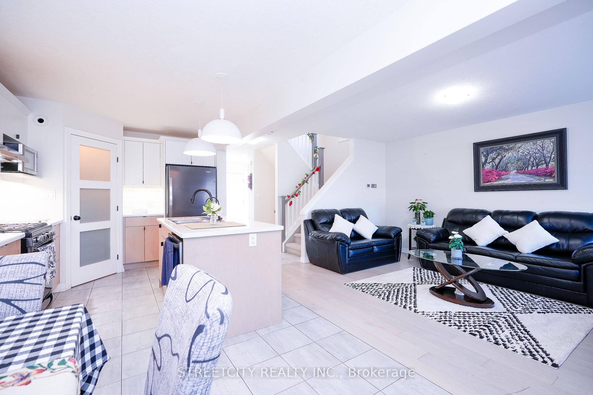 Photo 10 of 58 Honey Bend Street E, St. Thomas — HOMEH