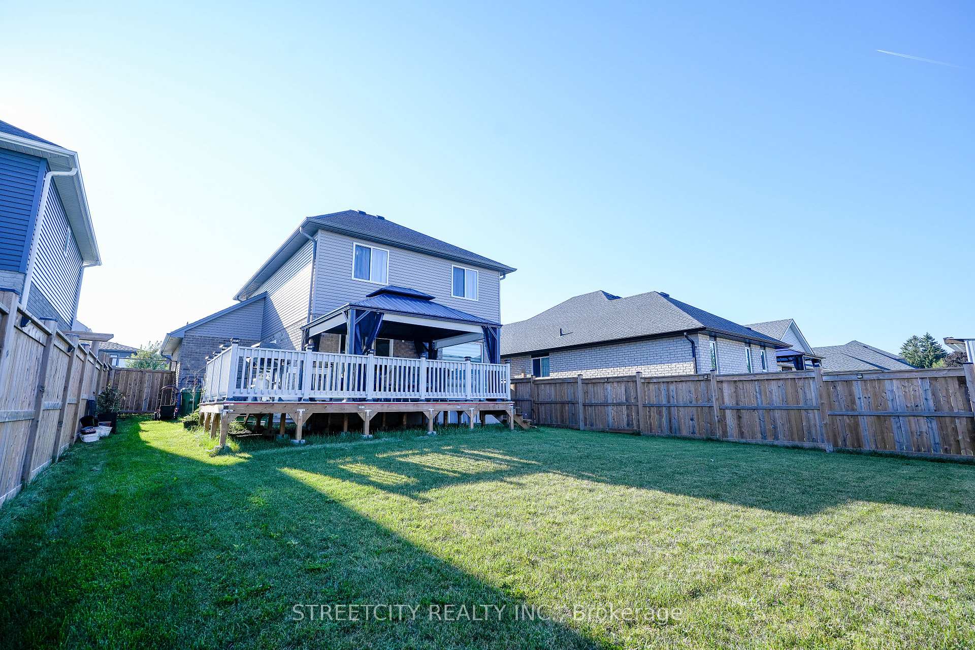 Photo 25 of 58 Honey Bend Street E, St. Thomas — HOMEH