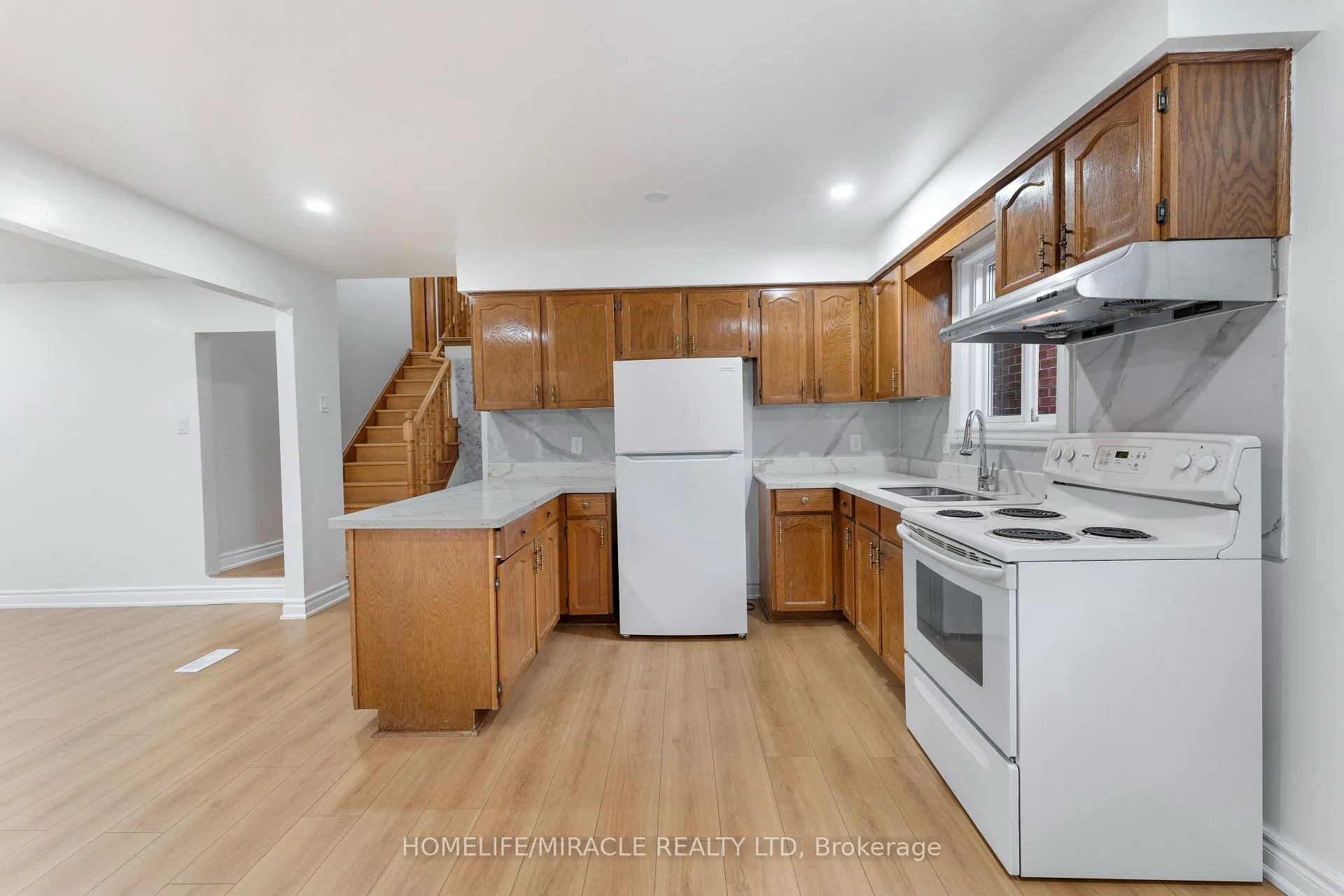 Photo 8 of 4 Greendowns Drive, Scarborough, Scarborough Village — HOMEH