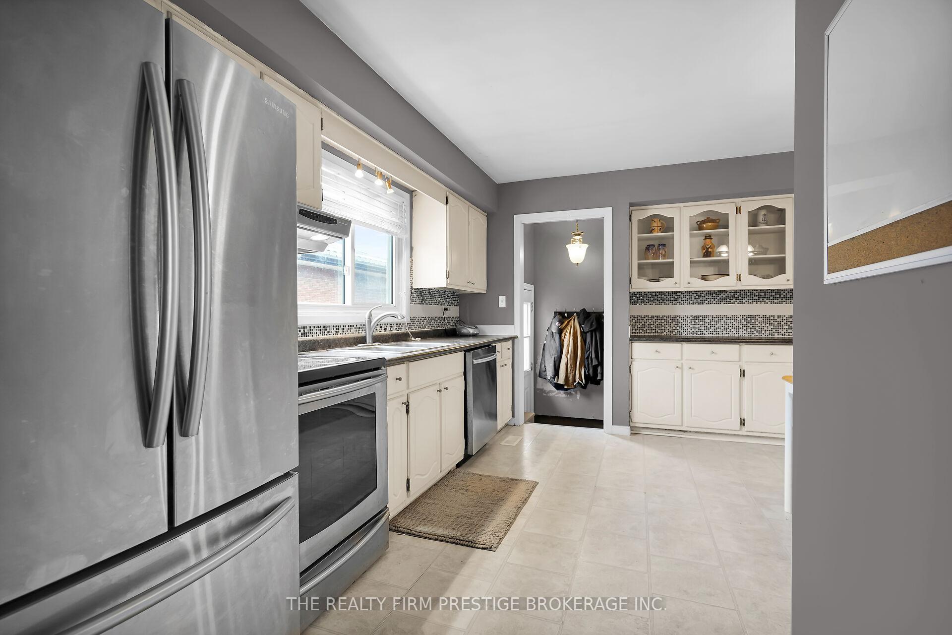 Photo 13 of 213 Highview Drive, St. Thomas — HOMEH