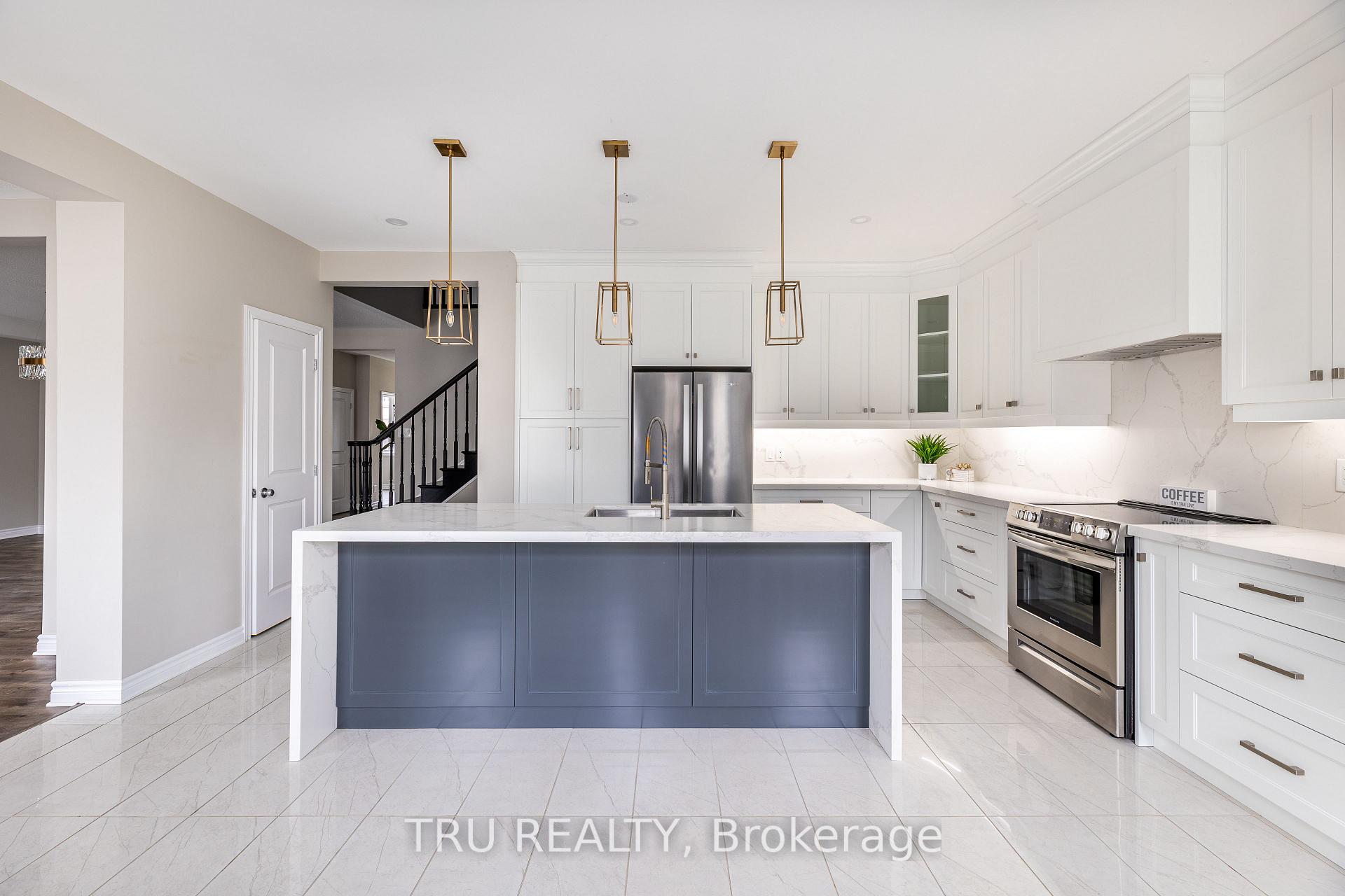Photo 15 of 121 Discovery Crescent, Ottawa, Stittsville (North) — HOMEH